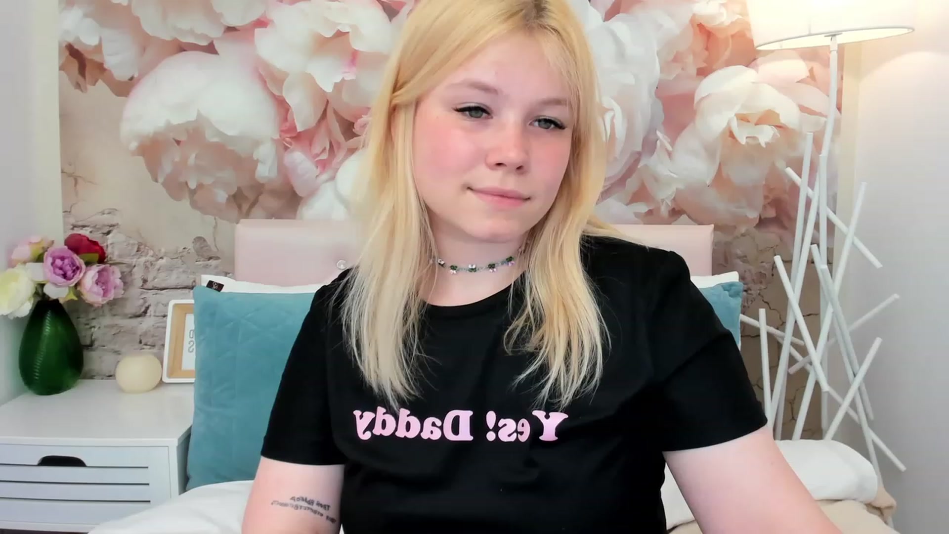 Gallery image thumbnail from AvyPearl's myfreecams stream on, 05/30/2023, 17:54 image 12 of 20