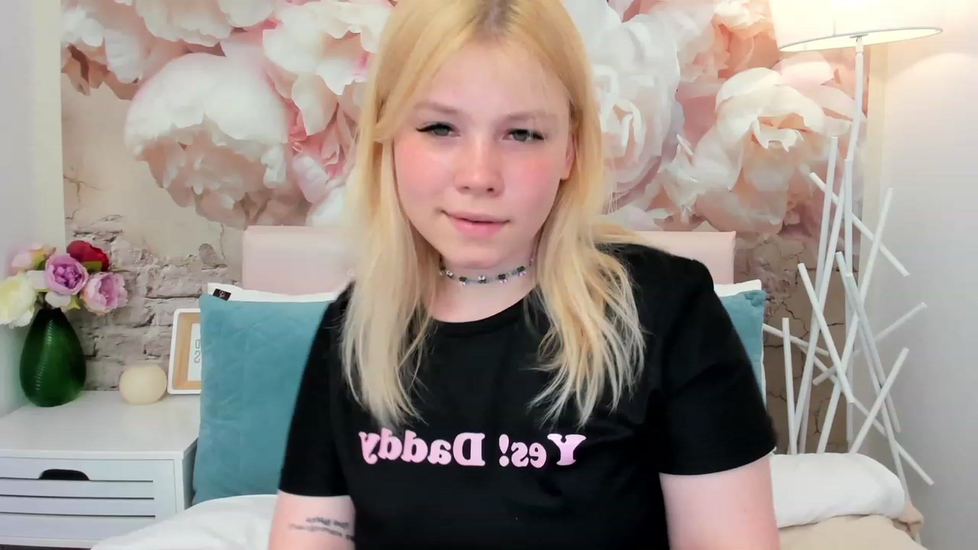 Gallery image thumbnail from AvyPearl's myfreecams stream on, 05/30/2023, 17:54 image 16 of 20