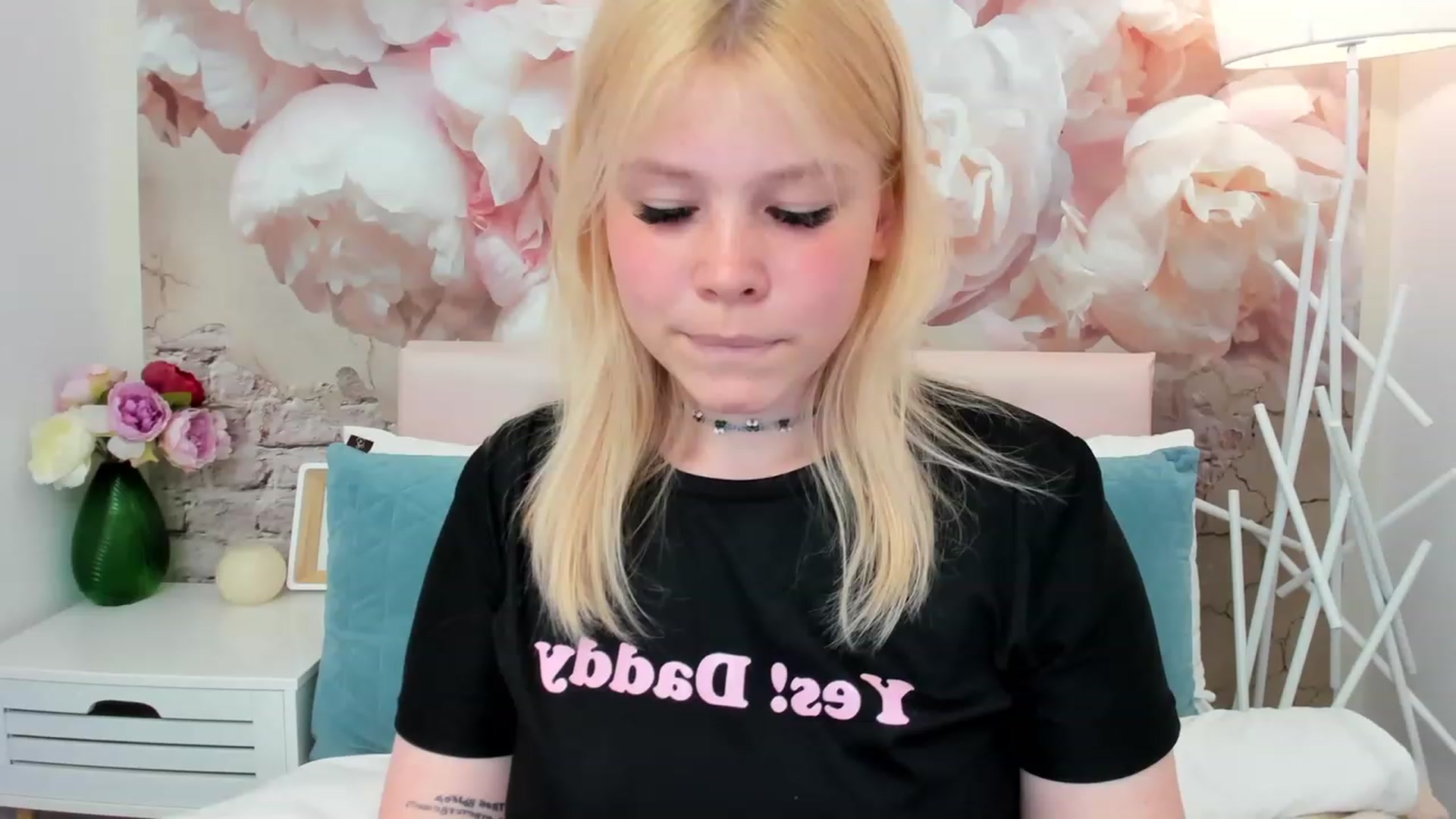 Gallery image thumbnail from AvyPearl's myfreecams stream on, 05/30/2023, 19:01 image 8 of 20