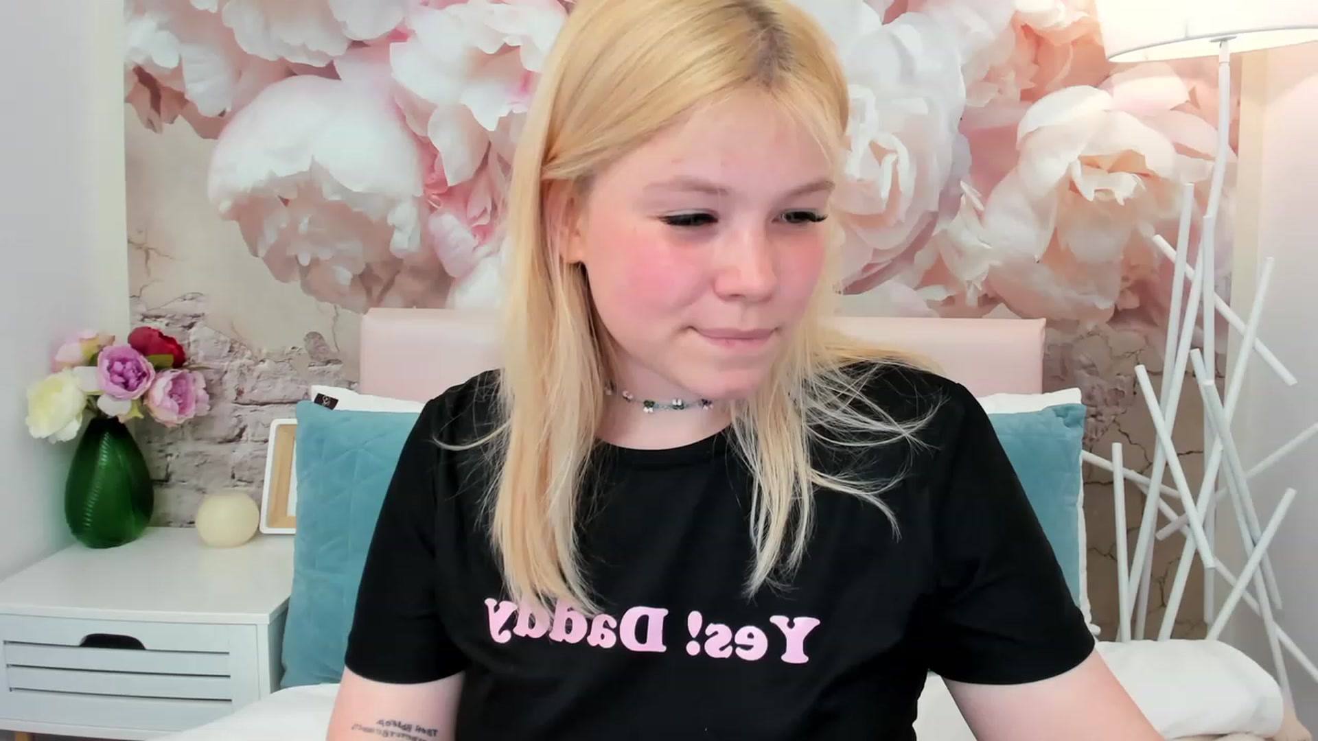 Gallery image thumbnail from AvyPearl's myfreecams stream on, 05/30/2023, 19:01 image 16 of 20