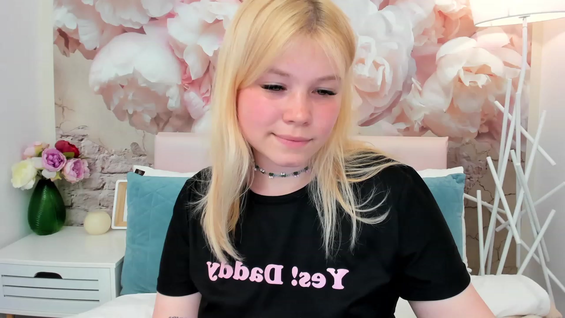 Gallery image thumbnail from AvyPearl's myfreecams stream on, 05/30/2023, 19:01 image 14 of 20