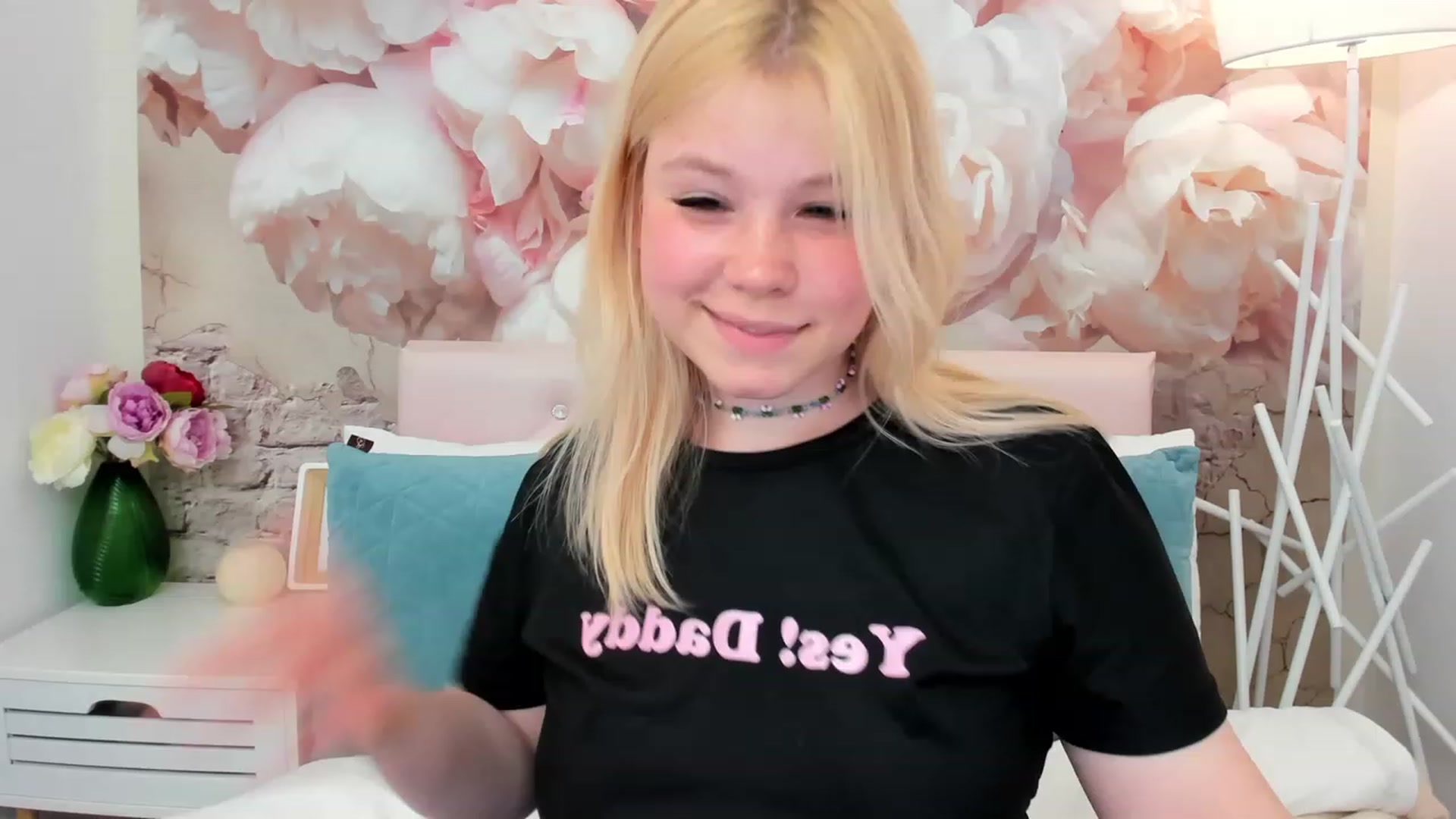 Gallery image thumbnail from AvyPearl's myfreecams stream on, 05/30/2023, 19:01 image 12 of 20