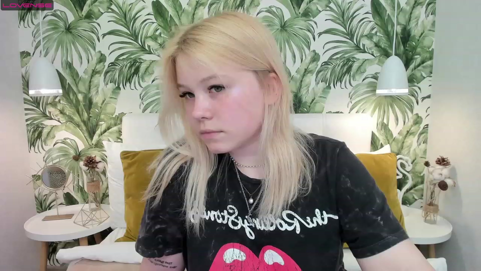 Gallery image thumbnail from AvyPearl's myfreecams stream on, 05/31/2023, 12:29 image 14 of 20