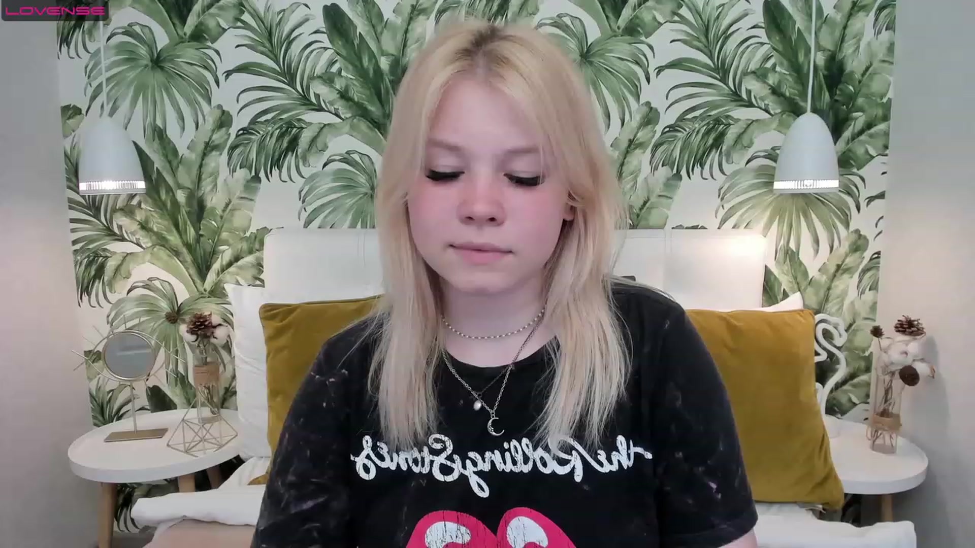 Gallery image thumbnail from AvyPearl's myfreecams stream on, 05/31/2023, 12:29 image 6 of 20