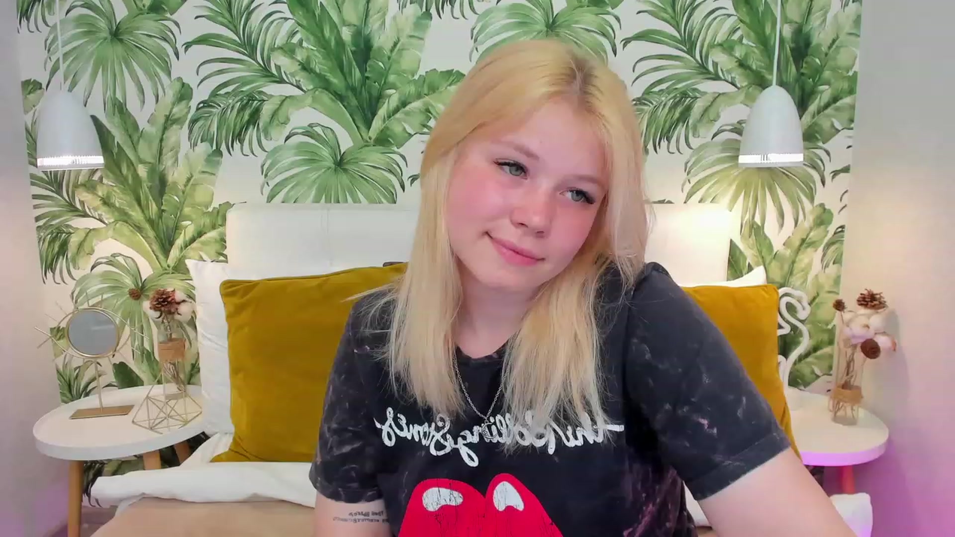 Gallery image thumbnail from AvyPearl's myfreecams stream on, 05/31/2023, 14:40 image 12 of 20