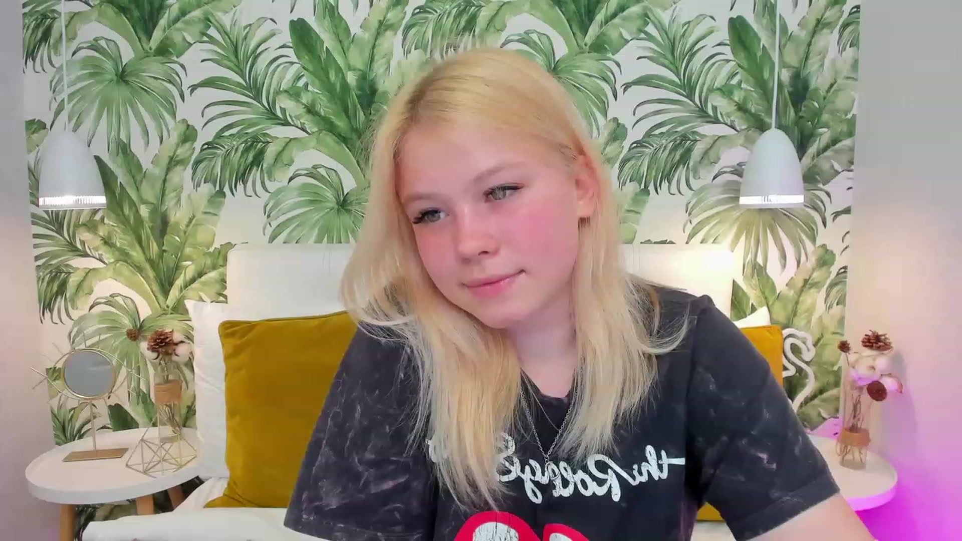 Gallery image thumbnail from AvyPearl's myfreecams stream on, 05/31/2023, 14:40 image 20 of 20