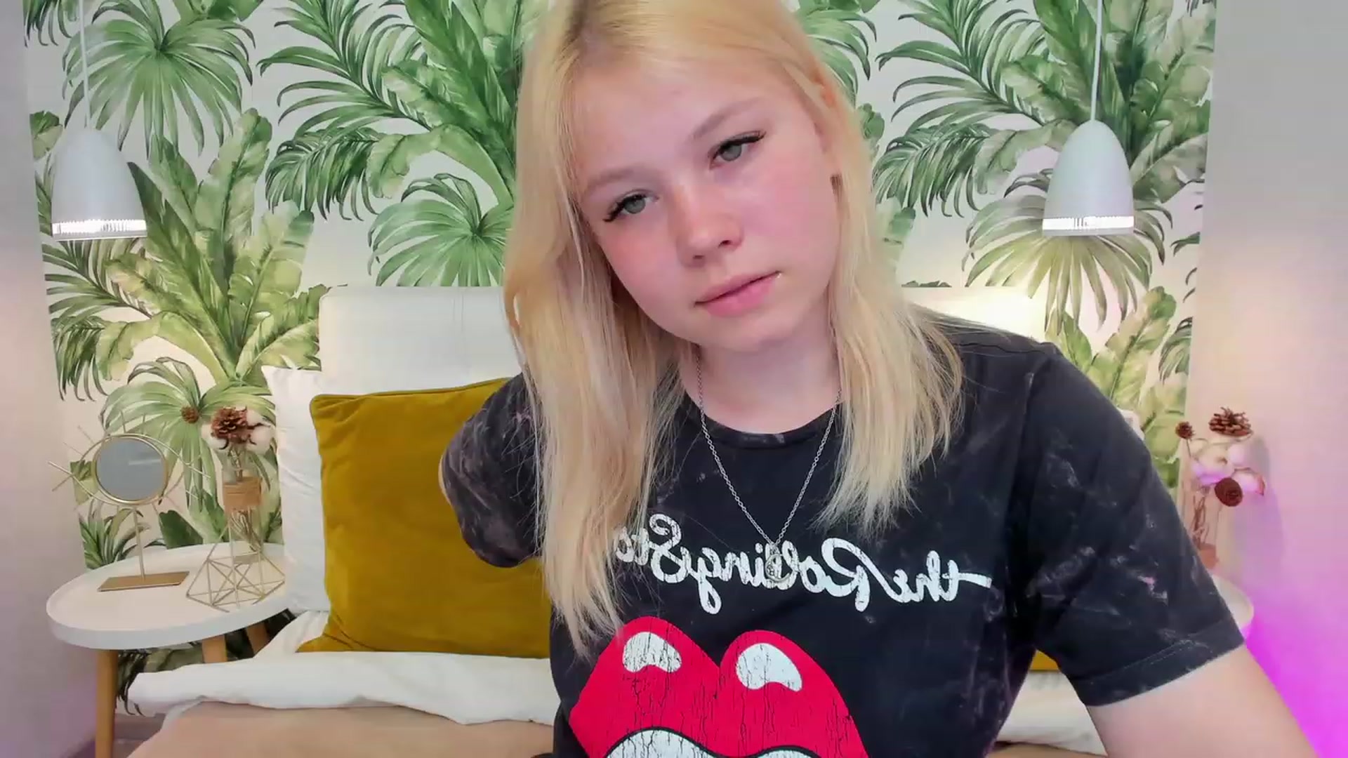 Gallery image thumbnail from AvyPearl's myfreecams stream on, 05/31/2023, 14:40 image 18 of 20