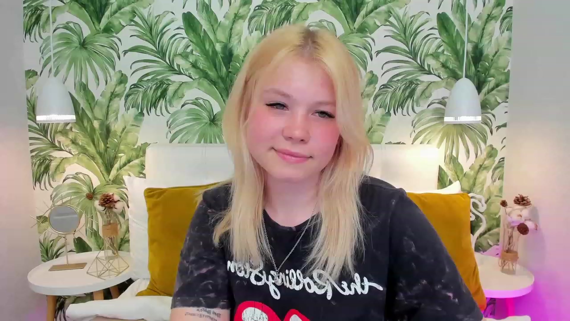 Gallery image thumbnail from AvyPearl's myfreecams stream on, 05/31/2023, 19:02 image 20 of 20