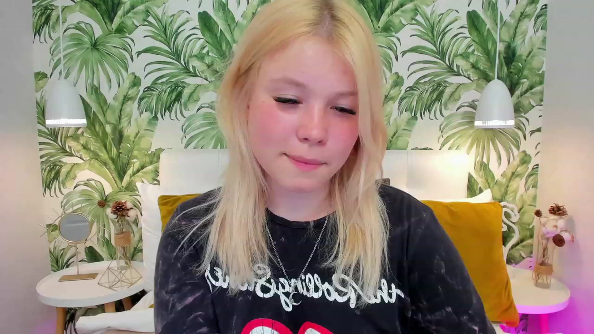 Gallery image thumbnail from AvyPearl's myfreecams stream on, 05/31/2023, 19:02 image 9 of 20