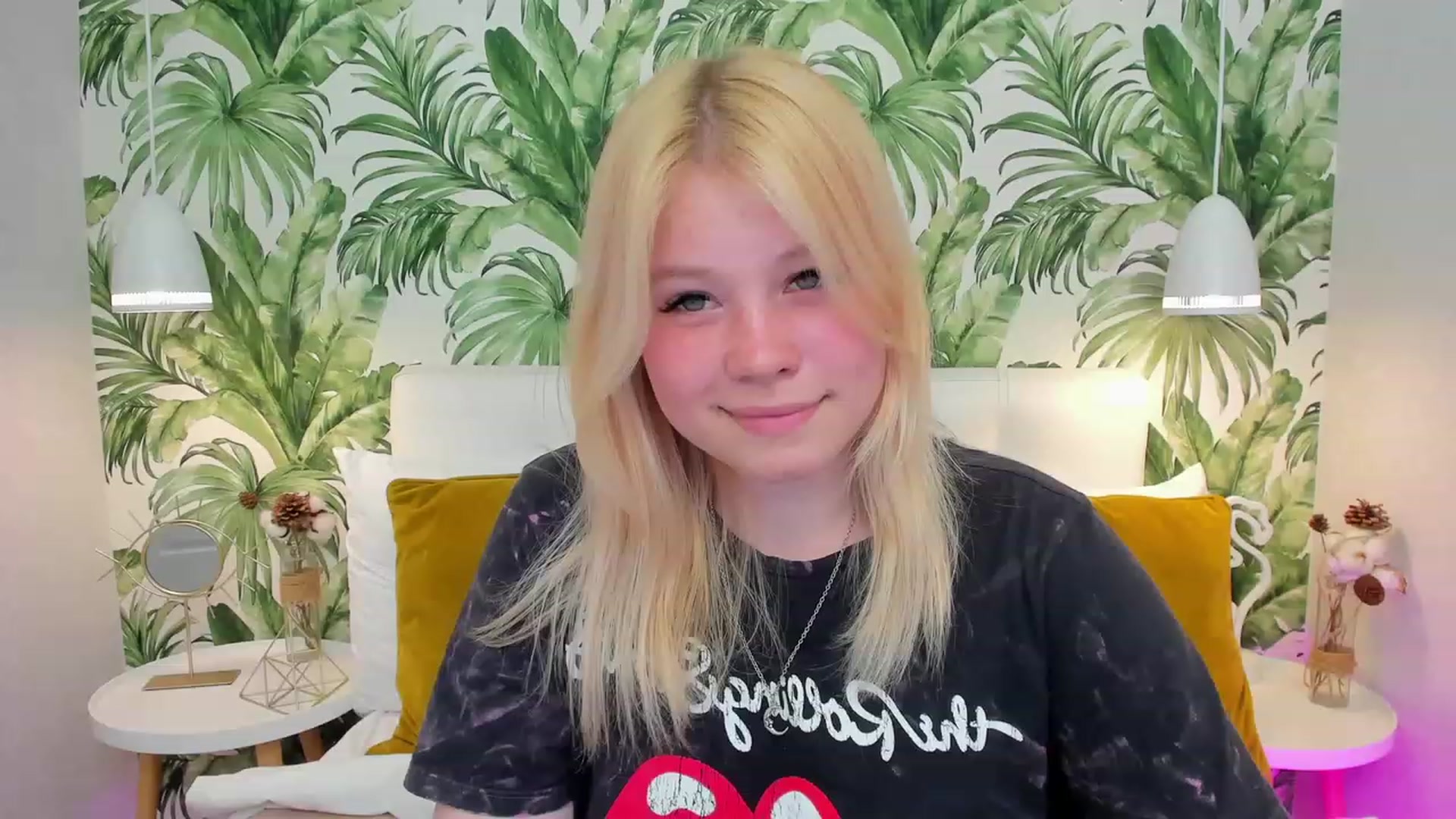 Gallery image thumbnail from AvyPearl's myfreecams stream on, 05/31/2023, 19:02 image 6 of 20