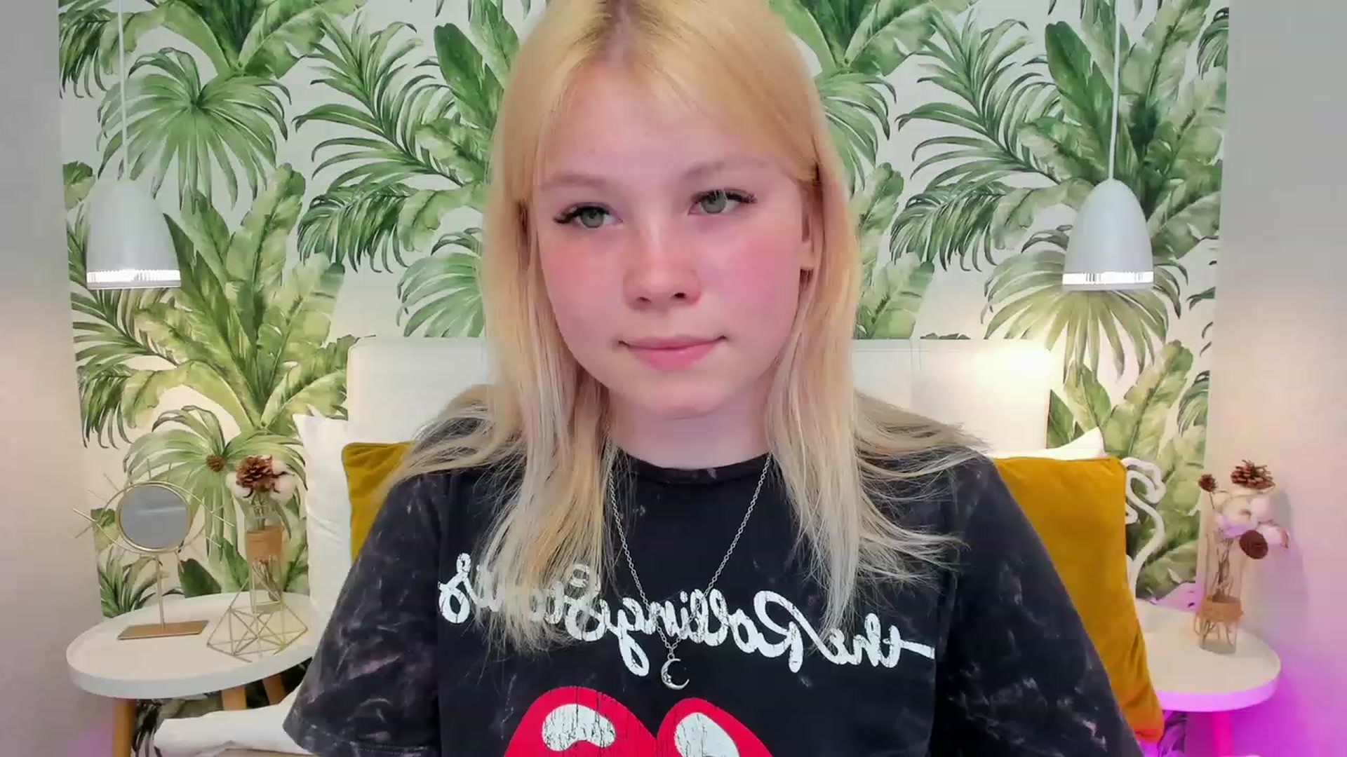 Gallery image thumbnail from AvyPearl's myfreecams stream on, 05/31/2023, 19:02 image 2 of 20