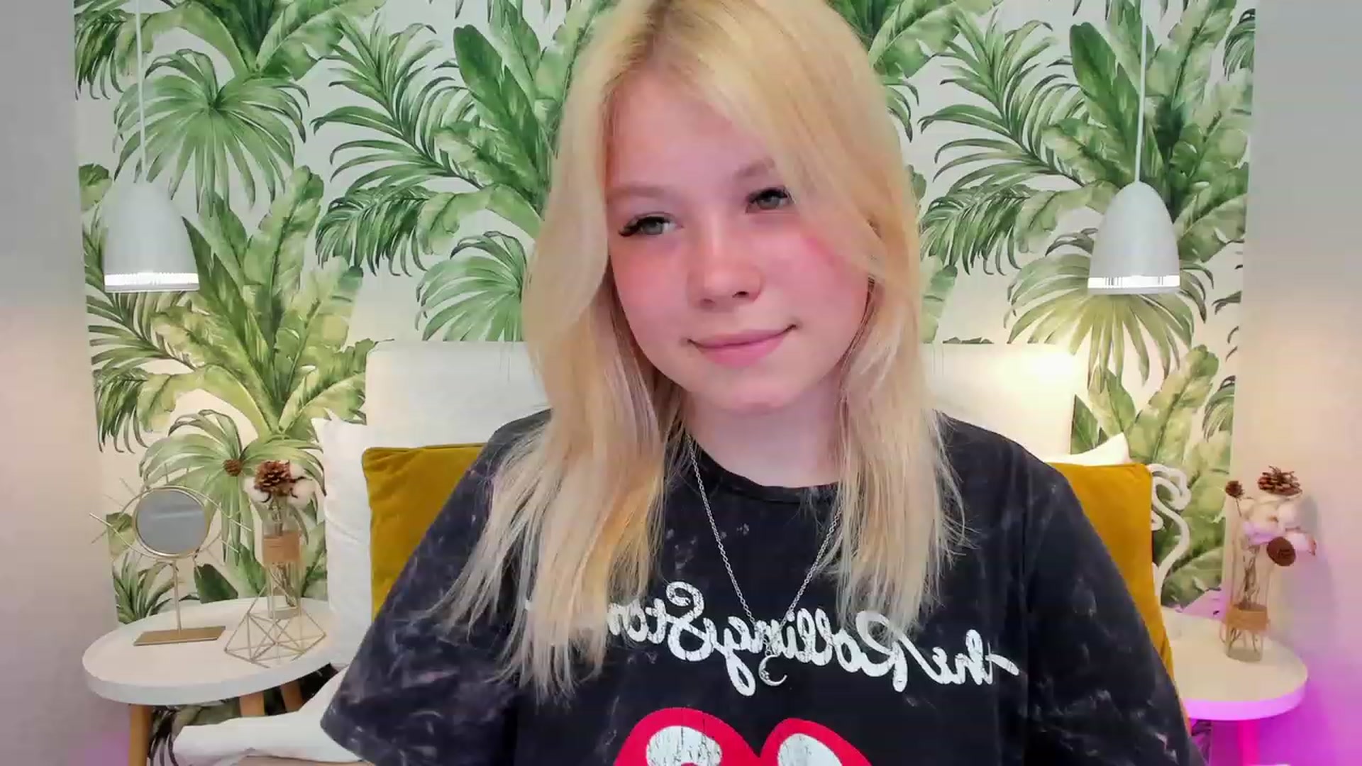 Gallery image thumbnail from AvyPearl's myfreecams stream on, 05/31/2023, 19:02 image 8 of 20