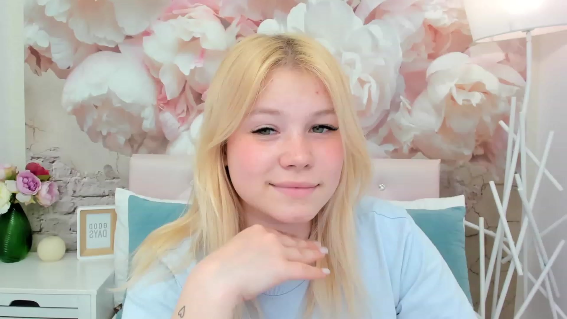 Gallery image thumbnail from AvyPearl's myfreecams stream on, 06/02/2023, 12:01 image 11 of 20