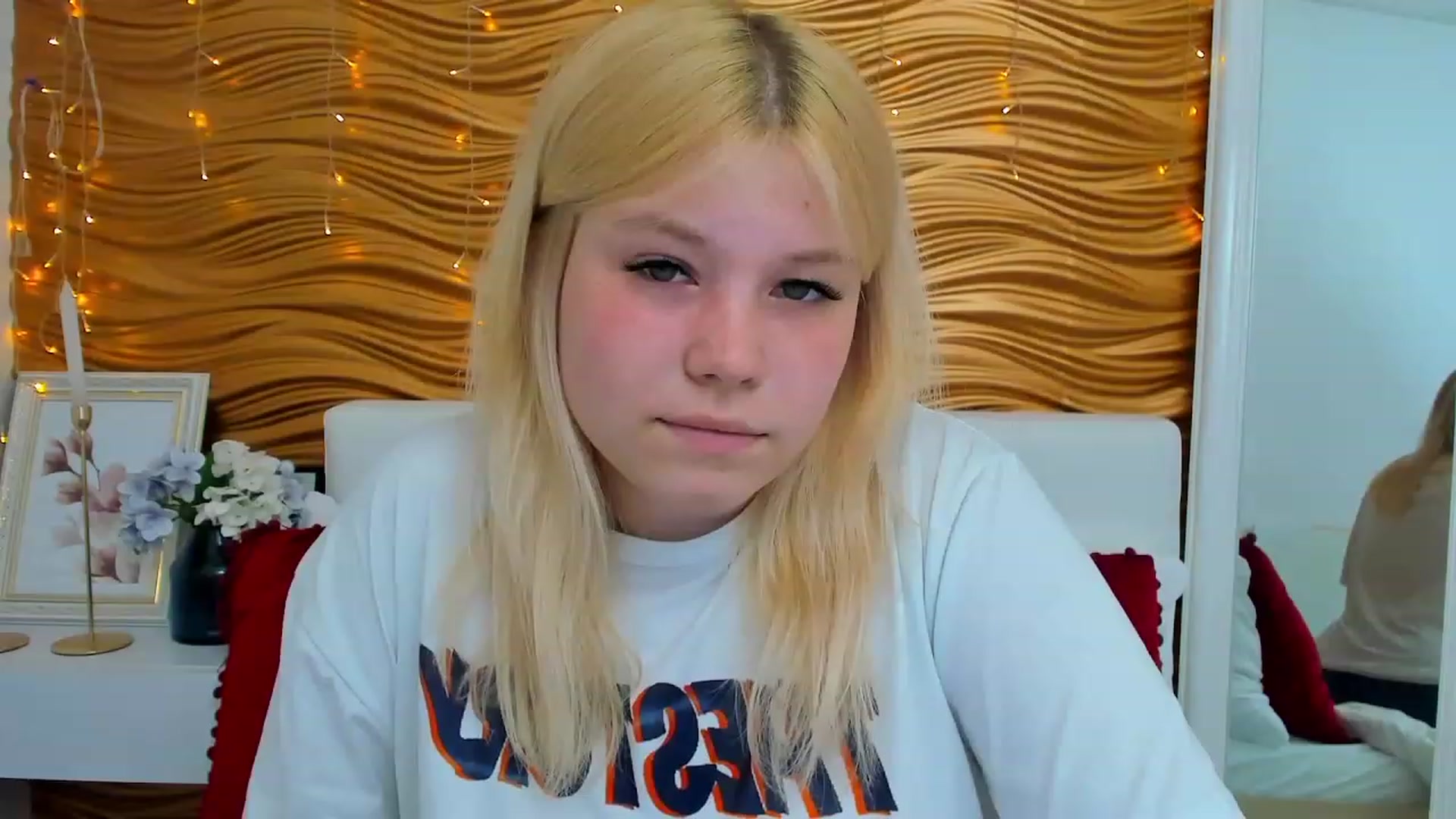 Gallery image thumbnail from AvyPearl's myfreecams stream on, 06/03/2023, 14:28 image 14 of 20