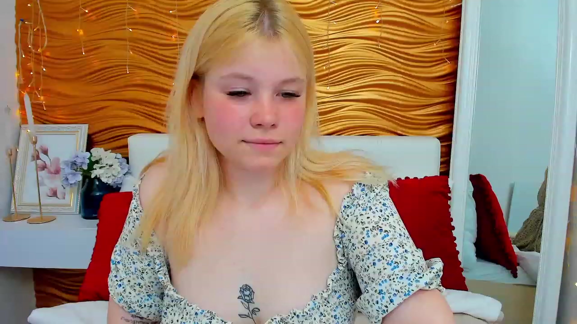 Gallery image thumbnail from AvyPearl's myfreecams stream on, 06/09/2023, 13:00 image 14 of 20