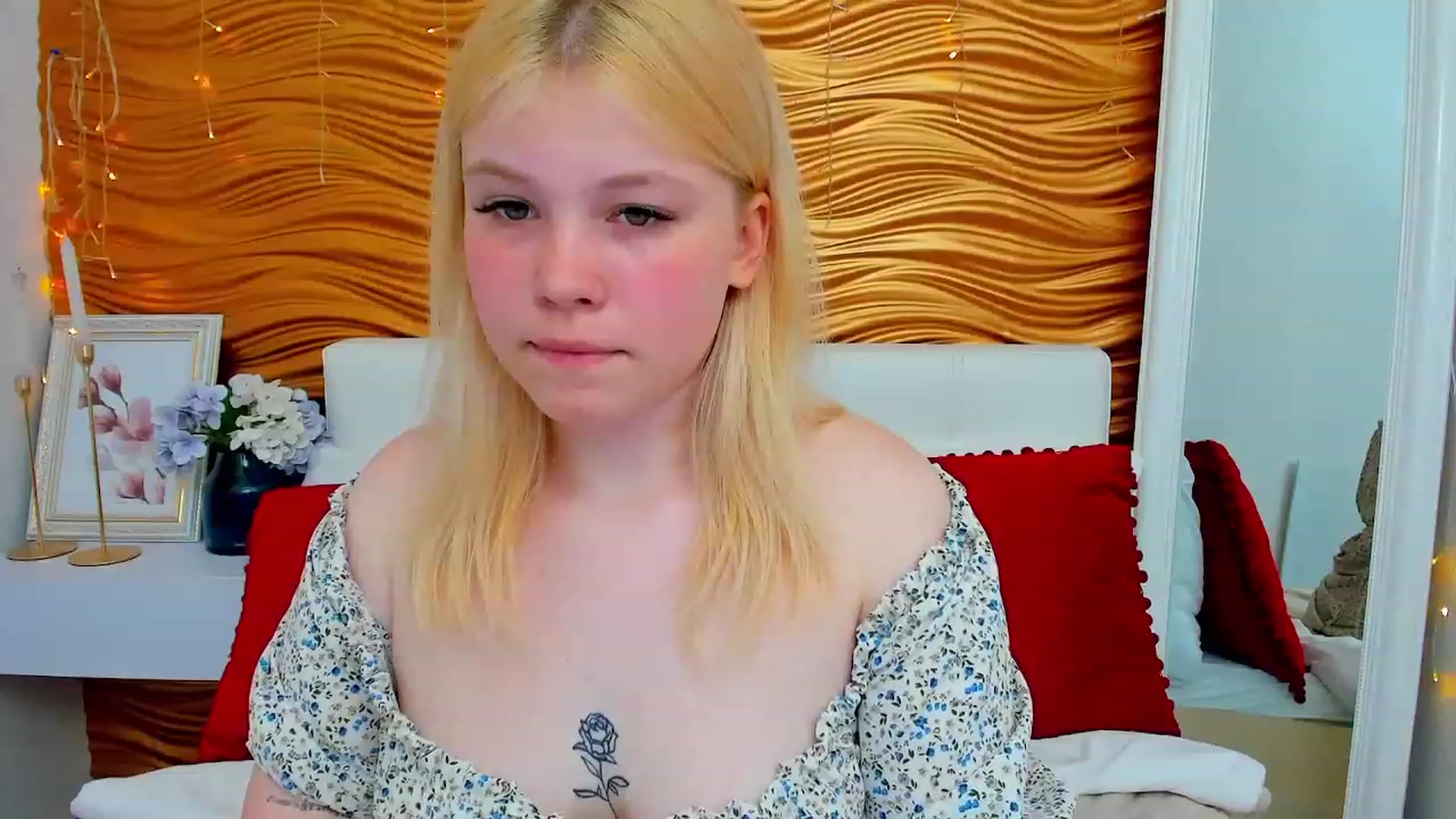 Gallery image thumbnail from AvyPearl's myfreecams stream on, 06/09/2023, 13:00 image 5 of 20