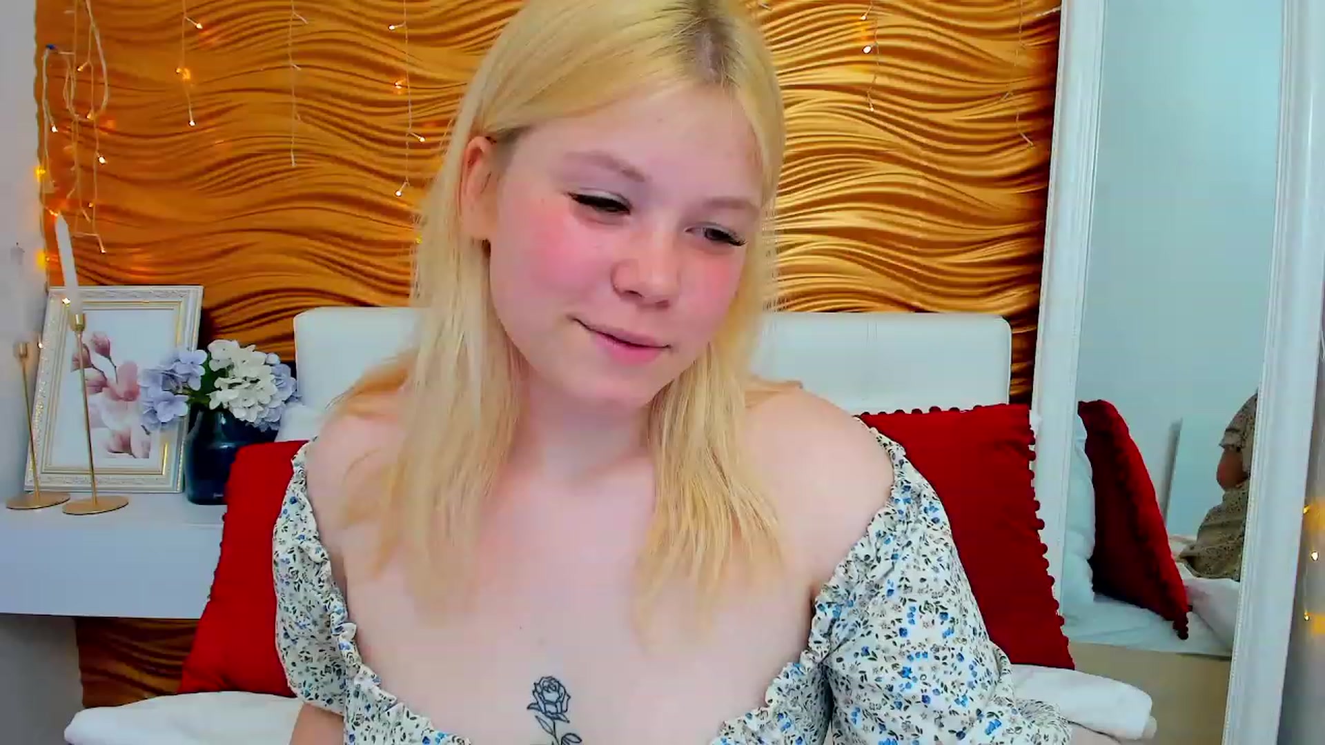 Gallery image thumbnail from AvyPearl's myfreecams stream on, 06/09/2023, 13:00 image 6 of 20