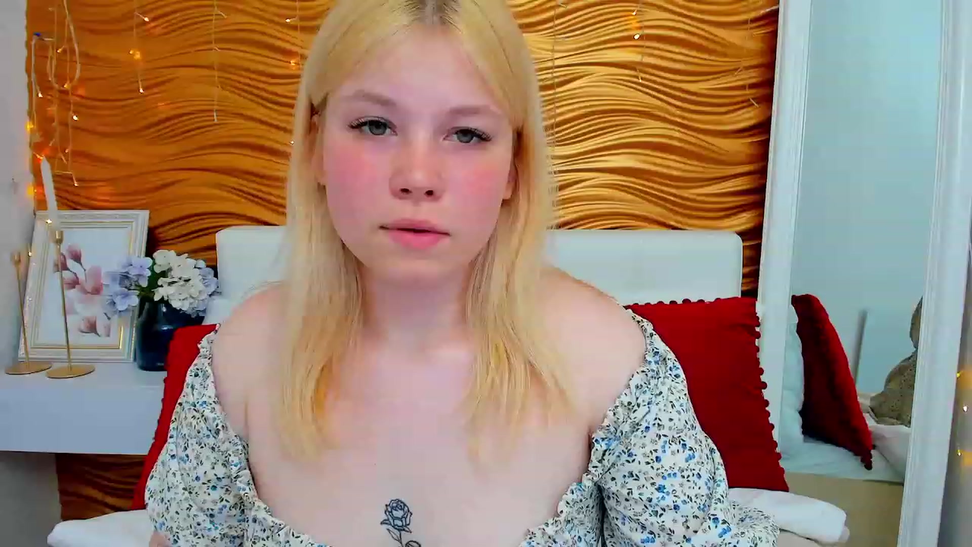 Gallery image thumbnail from AvyPearl's myfreecams stream on, 06/09/2023, 13:00 image 2 of 20