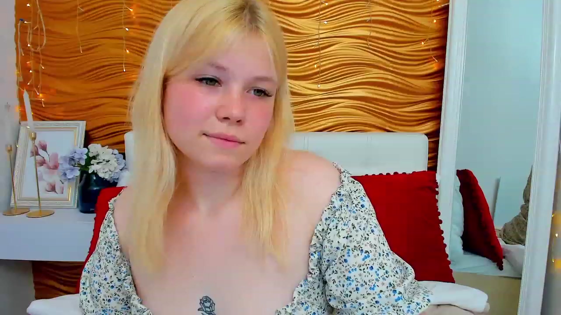 Gallery image thumbnail from AvyPearl's myfreecams stream on, 06/09/2023, 13:00 image 18 of 20