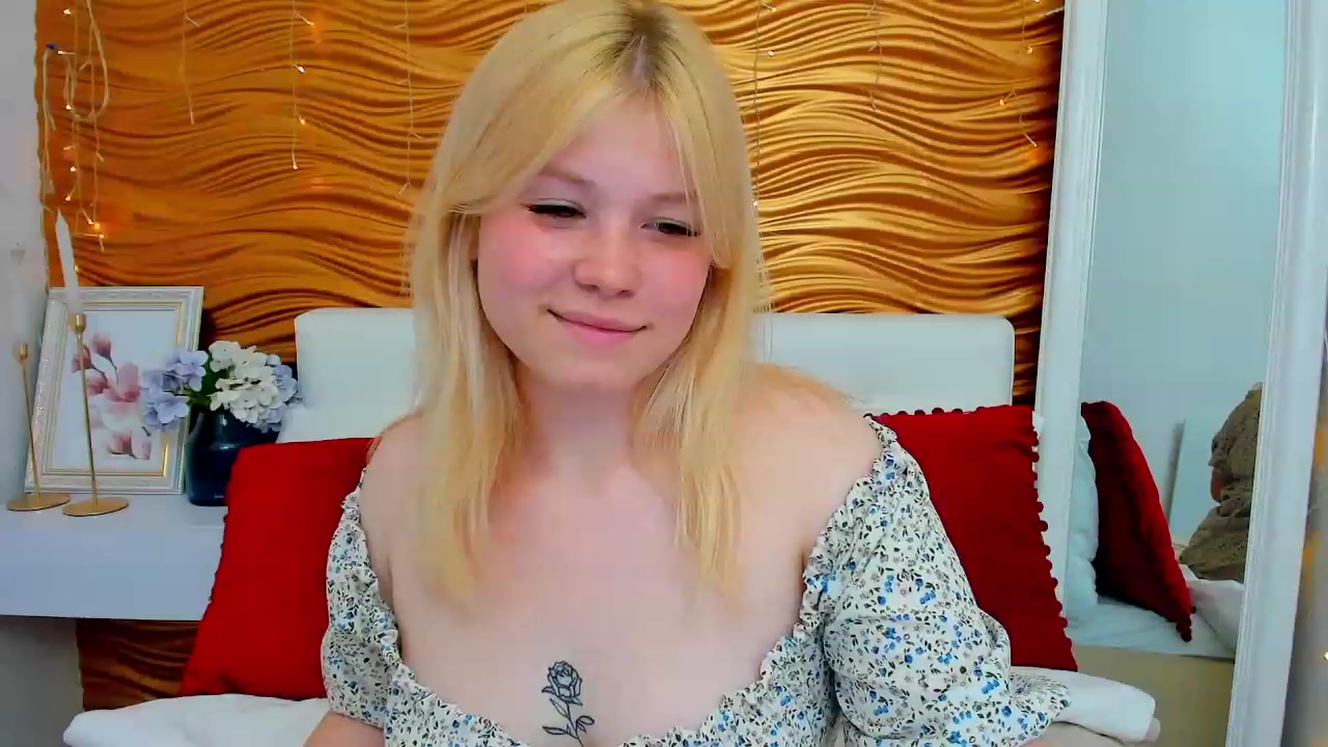 Gallery image thumbnail from AvyPearl's myfreecams stream on, 06/09/2023, 13:00 image 19 of 20