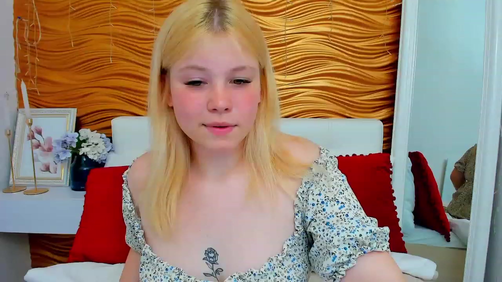 Gallery image thumbnail from AvyPearl's myfreecams stream on, 06/09/2023, 13:00 image 16 of 20