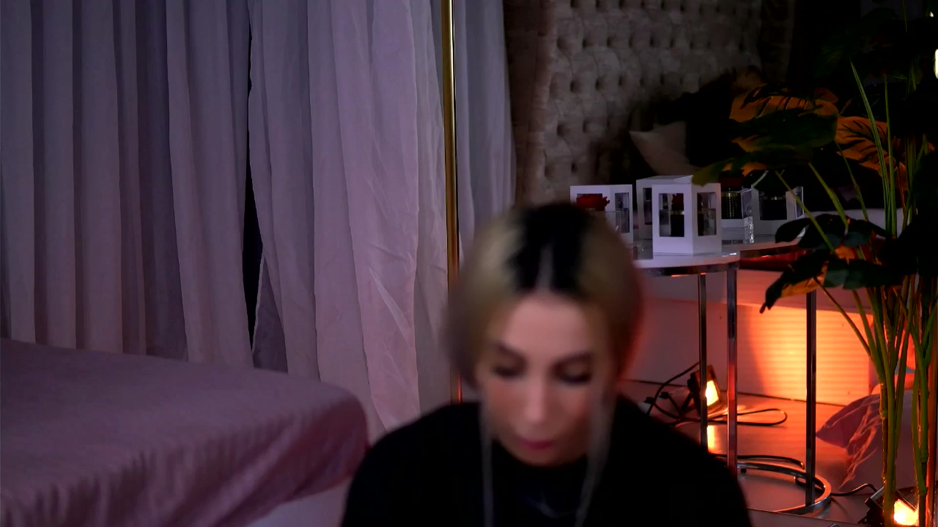 Gallery image thumbnail from AwaLynch's myfreecams stream on, 02/28/2026, 13:28 image 18 of 20