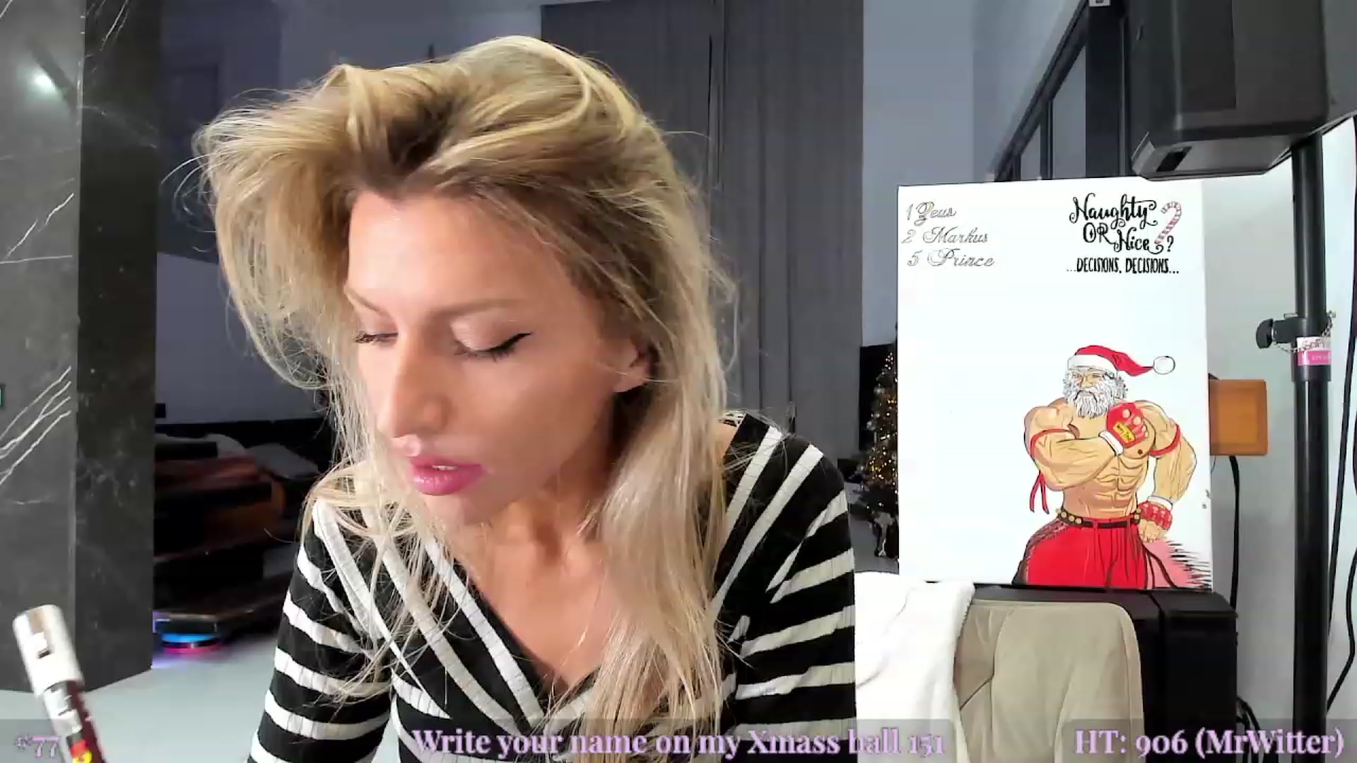 Gallery image thumbnail from AweJolie's myfreecams stream on, 12/06/2022, 23:46 image 6 of 20
