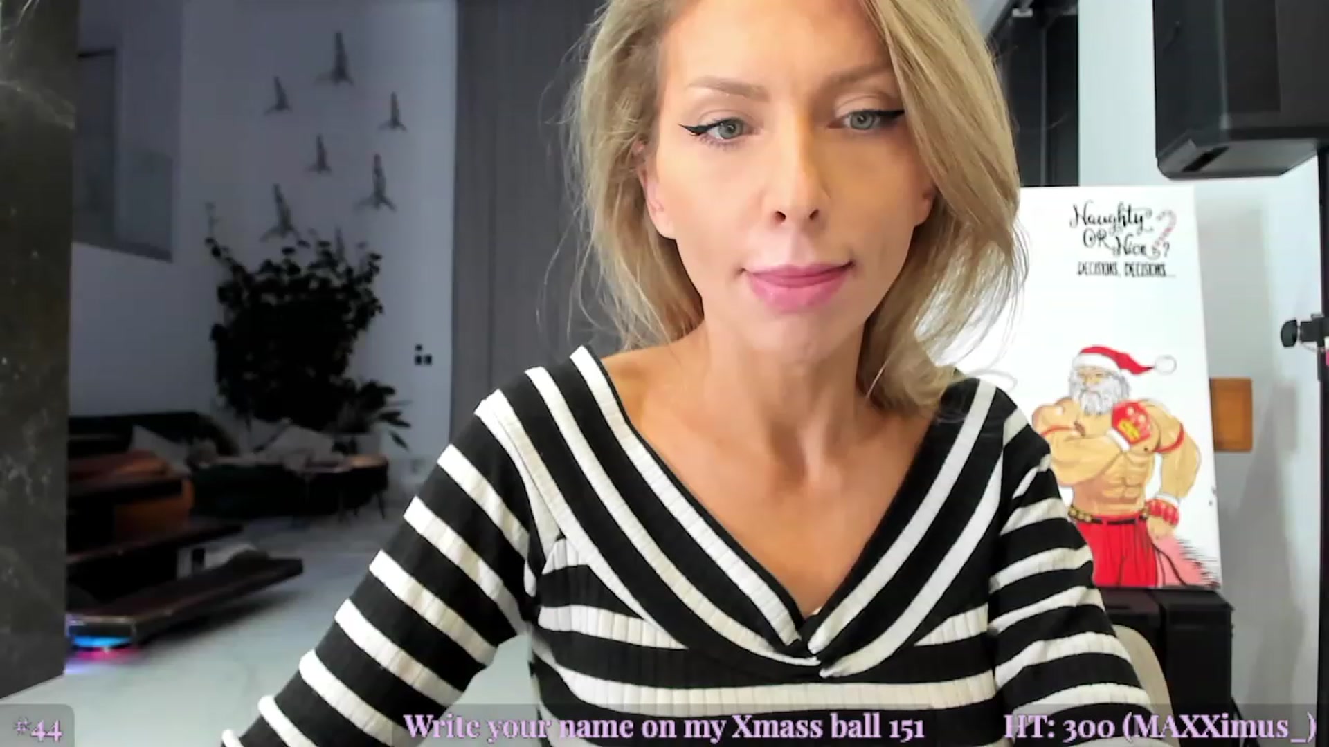 Gallery image thumbnail from AweJolie's myfreecams stream on, 12/08/2022, 24:02 image 12 of 20