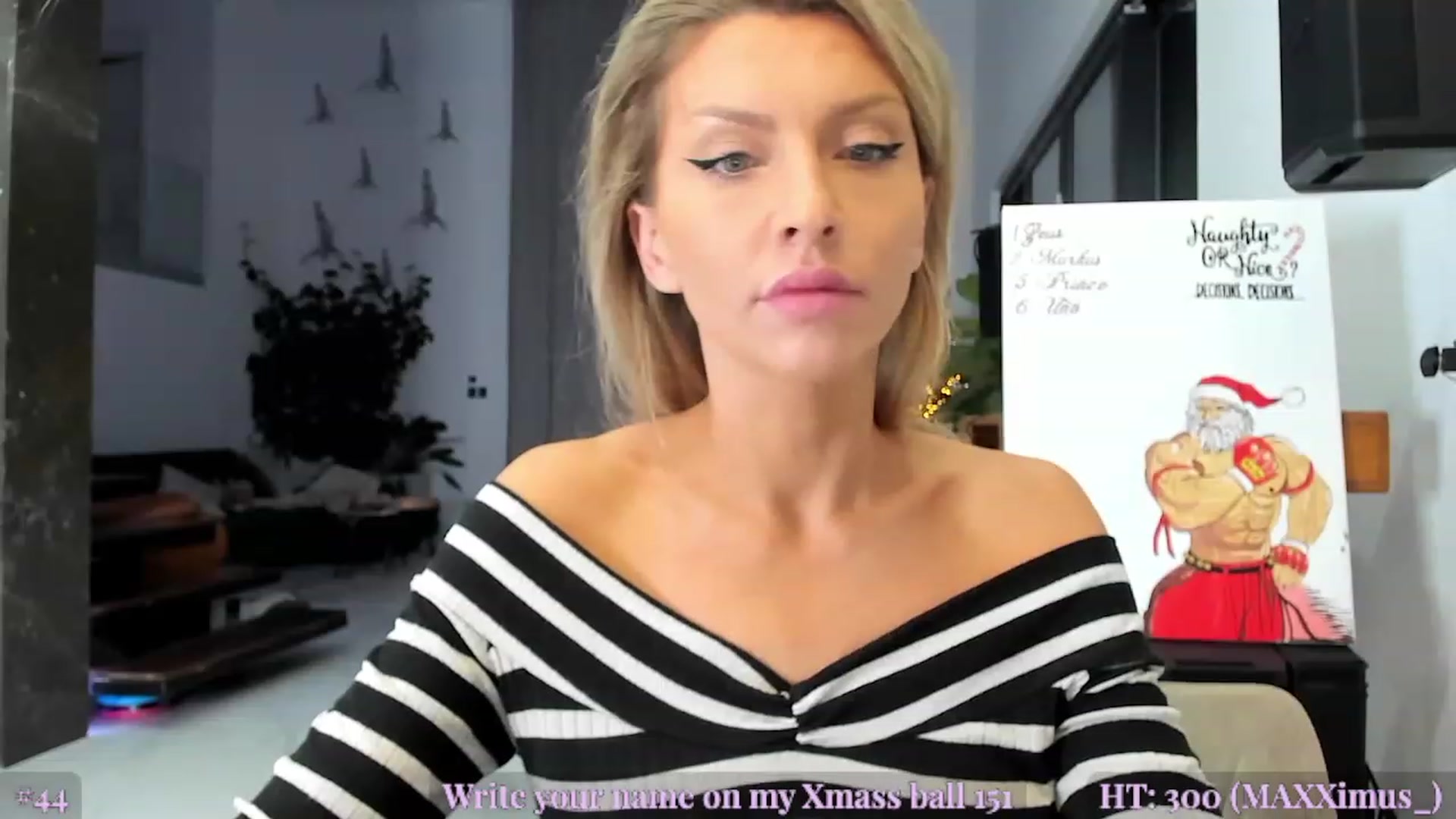 Gallery image thumbnail from AweJolie's myfreecams stream on, 12/08/2022, 24:02 image 14 of 20
