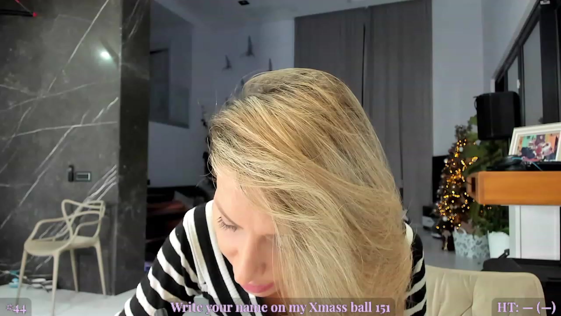 Gallery image thumbnail from AweJolie's myfreecams stream on, 12/08/2022, 24:02 image 4 of 20