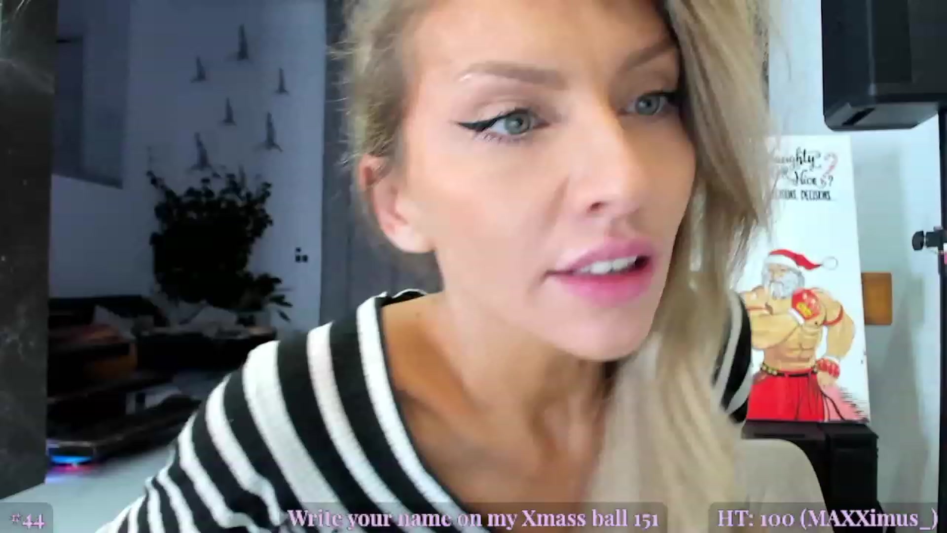 Gallery image thumbnail from AweJolie's myfreecams stream on, 12/08/2022, 24:02 image 6 of 20