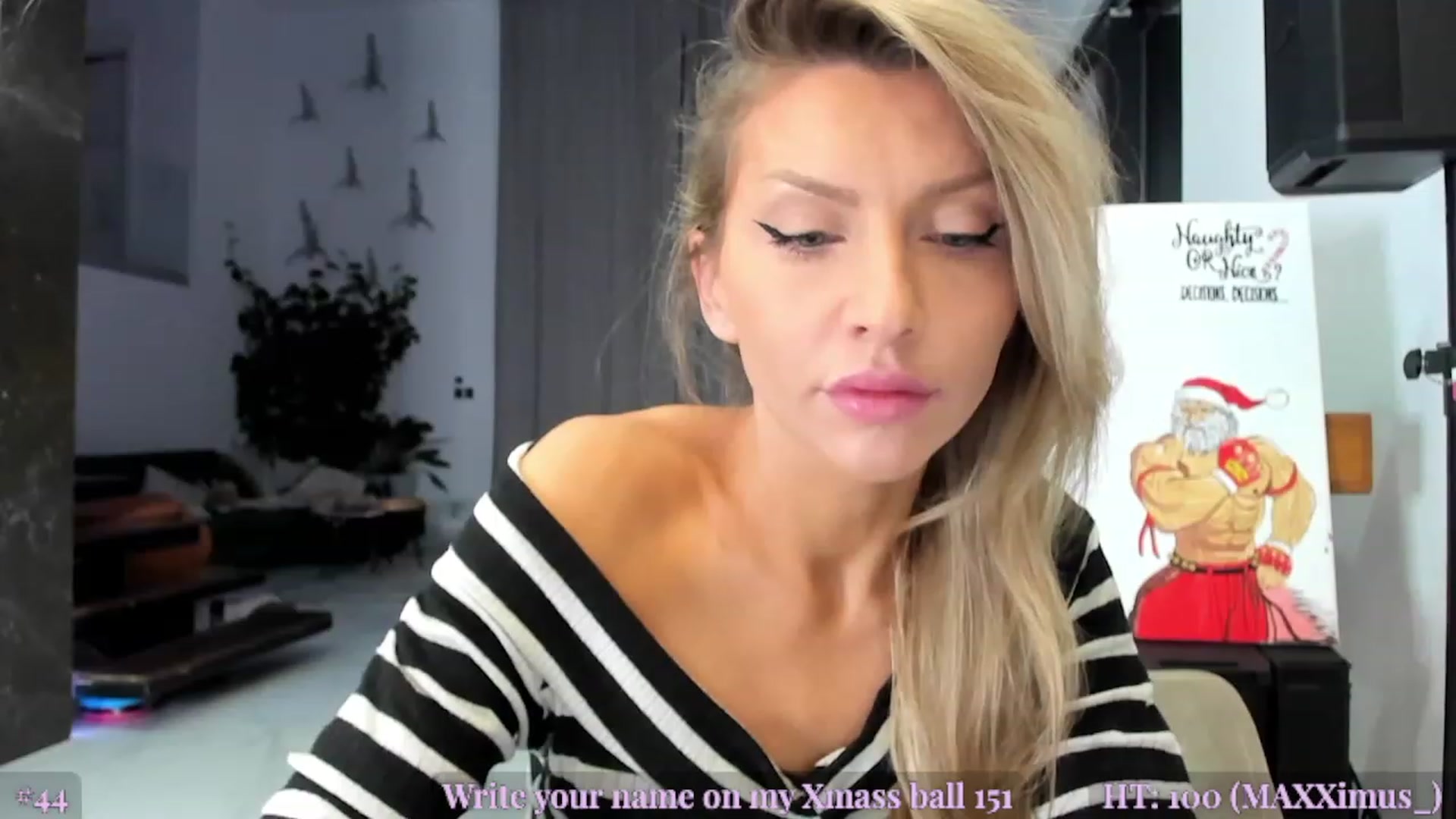 Gallery image thumbnail from AweJolie's myfreecams stream on, 12/08/2022, 24:02 image 8 of 20