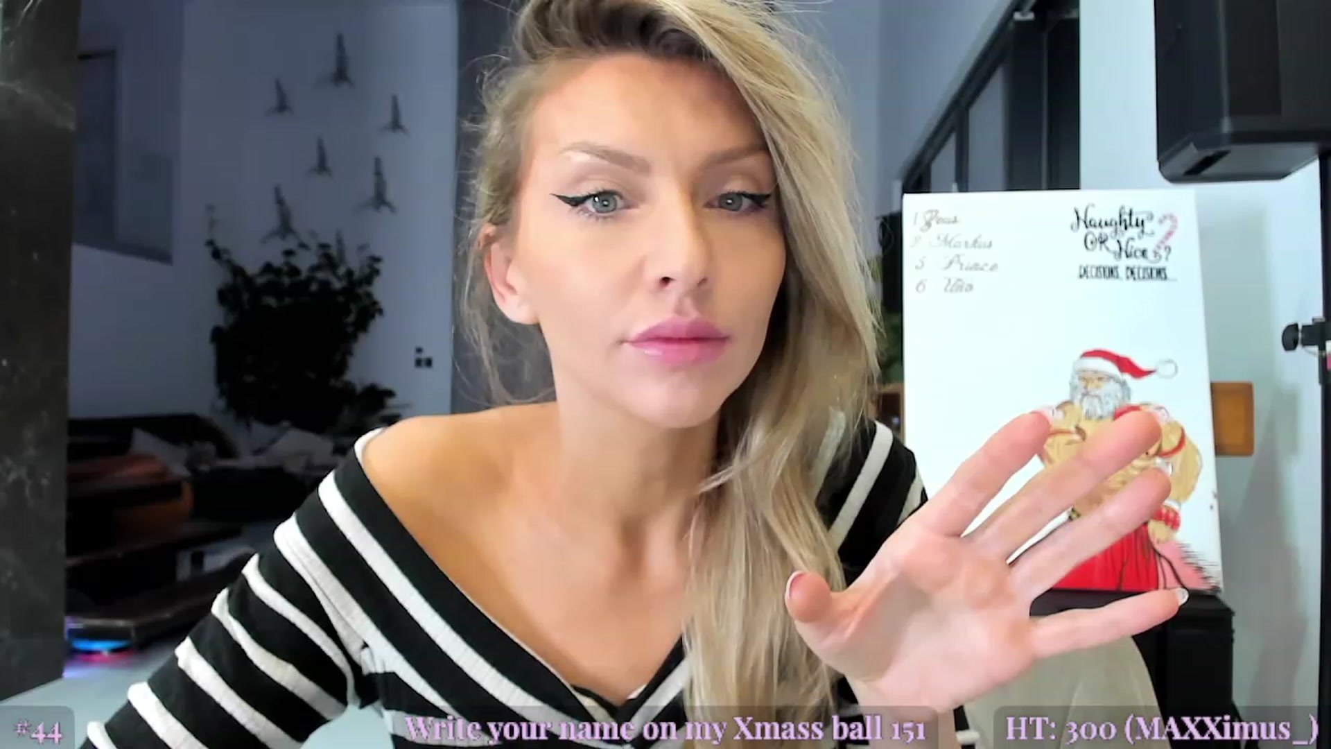 Gallery image thumbnail from AweJolie's myfreecams stream on, 12/08/2022, 24:02 image 9 of 20