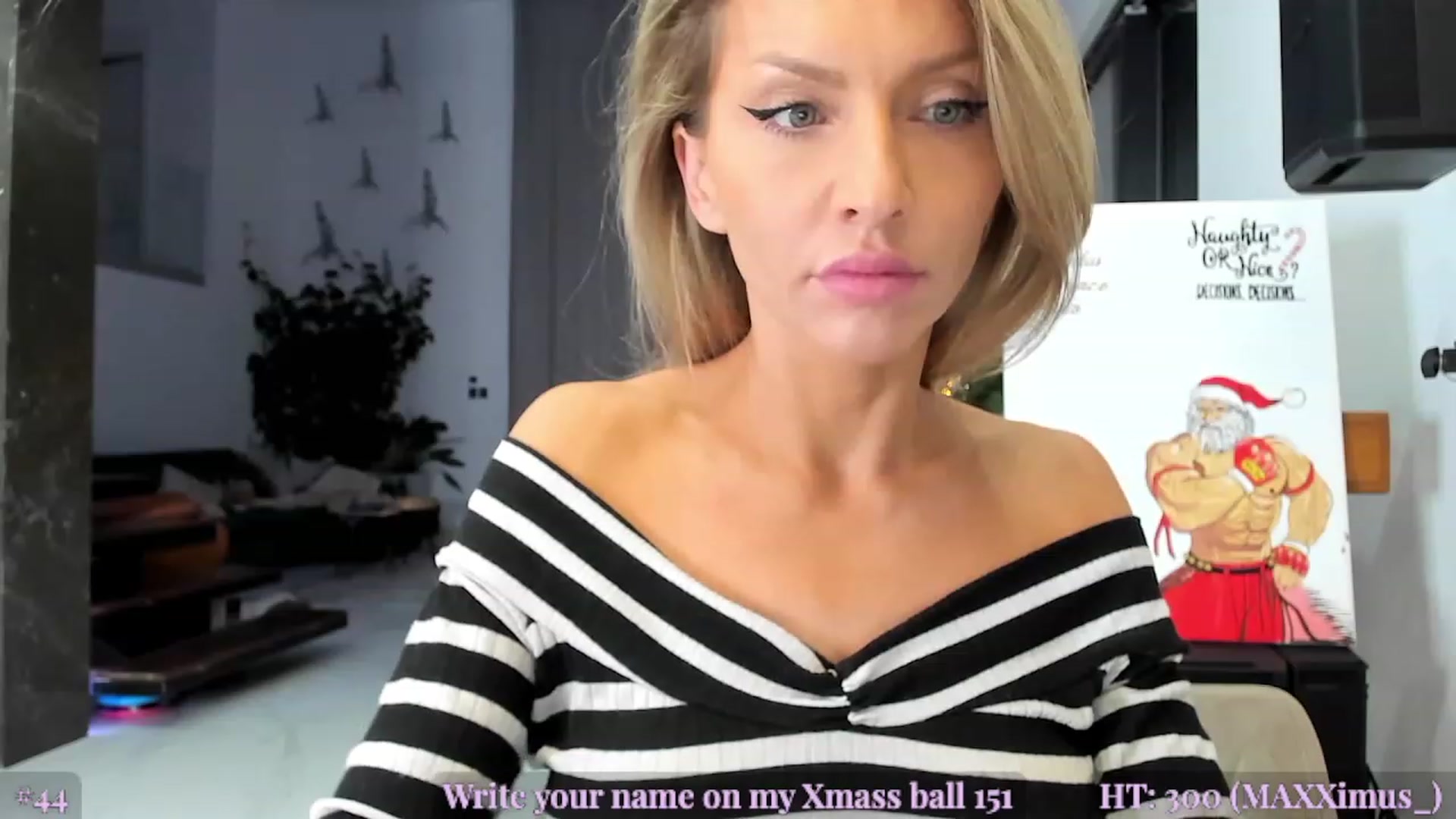 Gallery image thumbnail from AweJolie's myfreecams stream on, 12/08/2022, 24:02 image 13 of 20