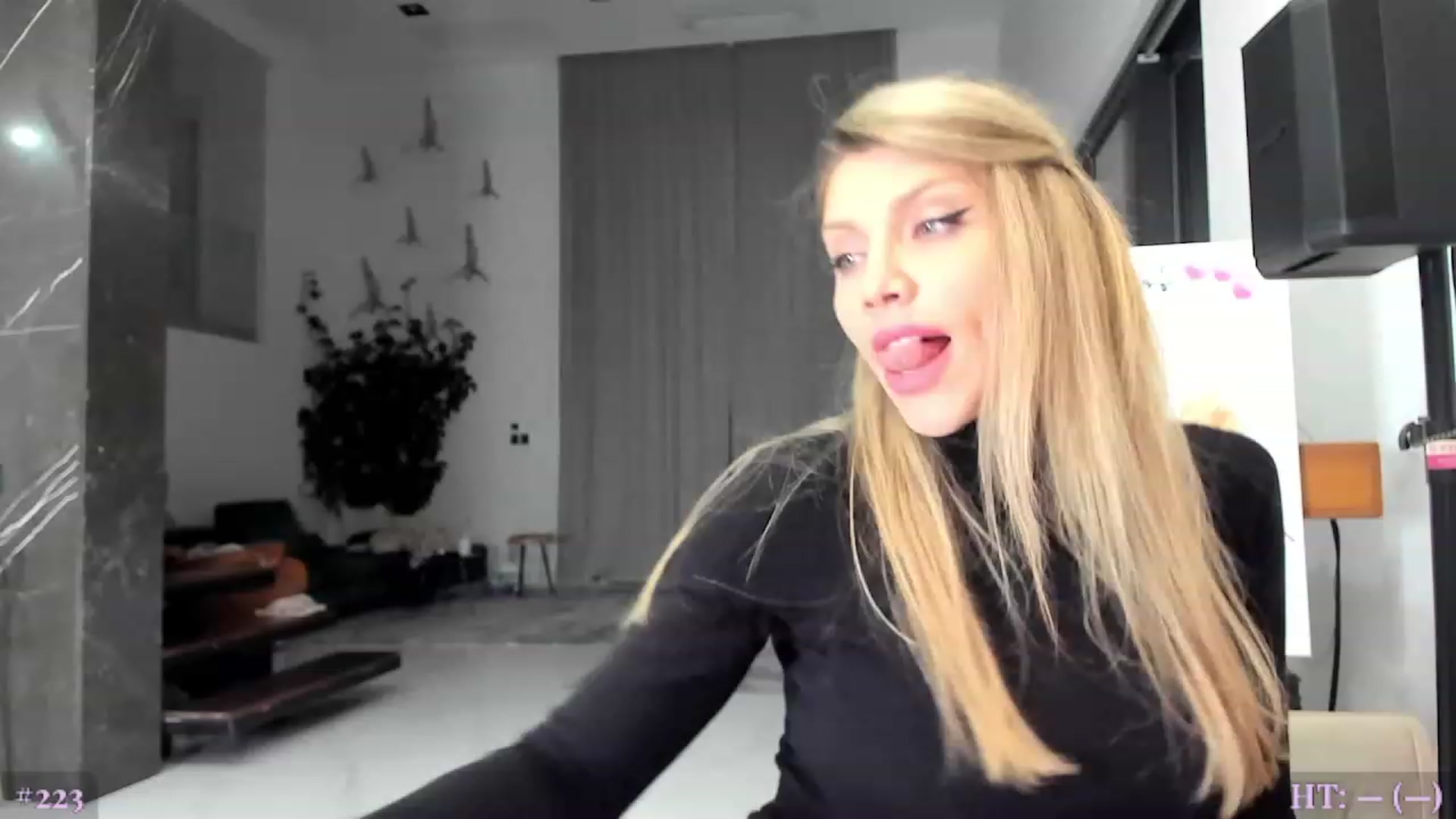 Gallery image thumbnail from AweJolie's myfreecams stream on, 01/21/2023, 02:54 image 1 of 20