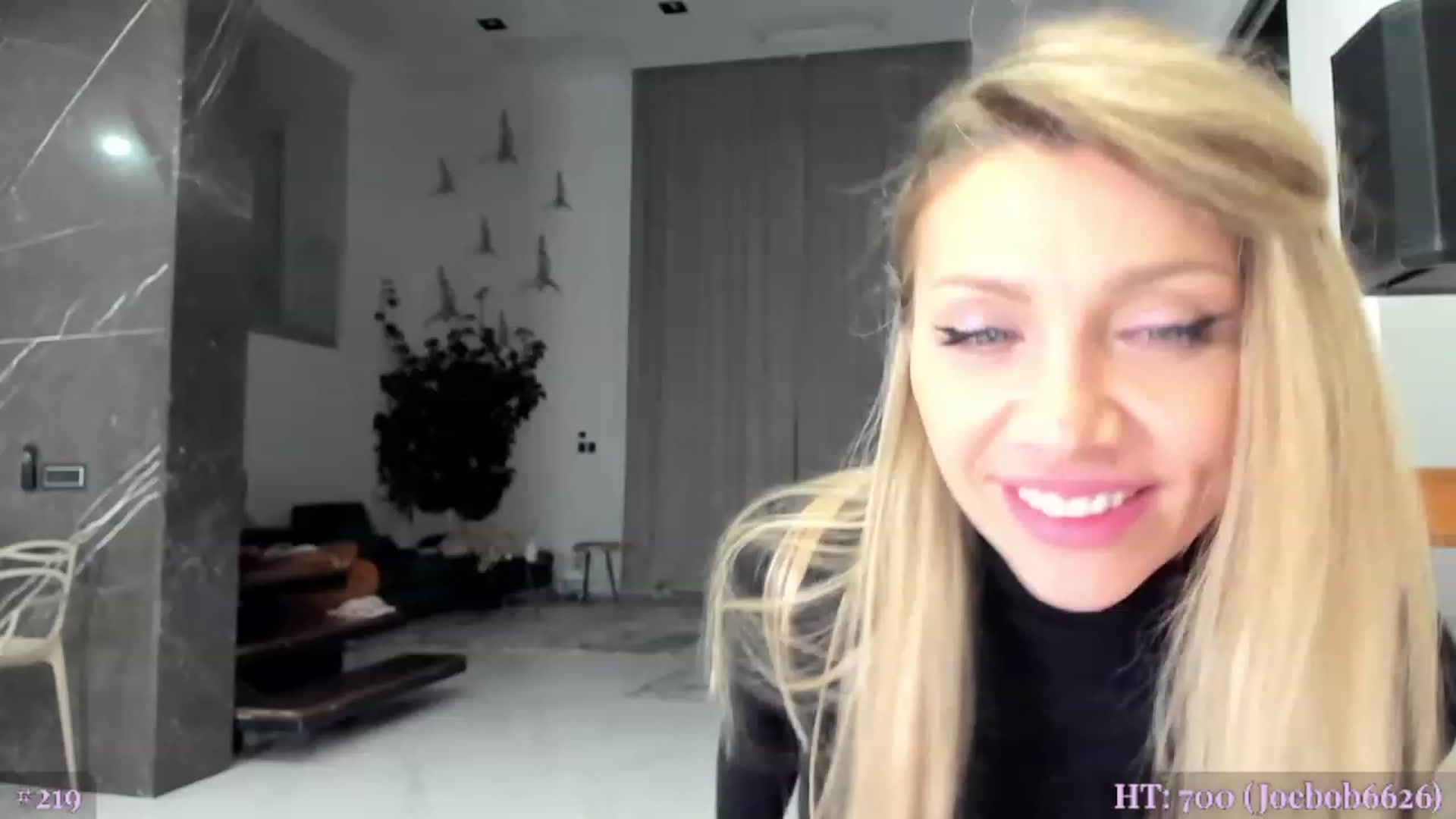 Gallery image thumbnail from AweJolie's myfreecams stream on, 01/21/2023, 02:54 image 4 of 20