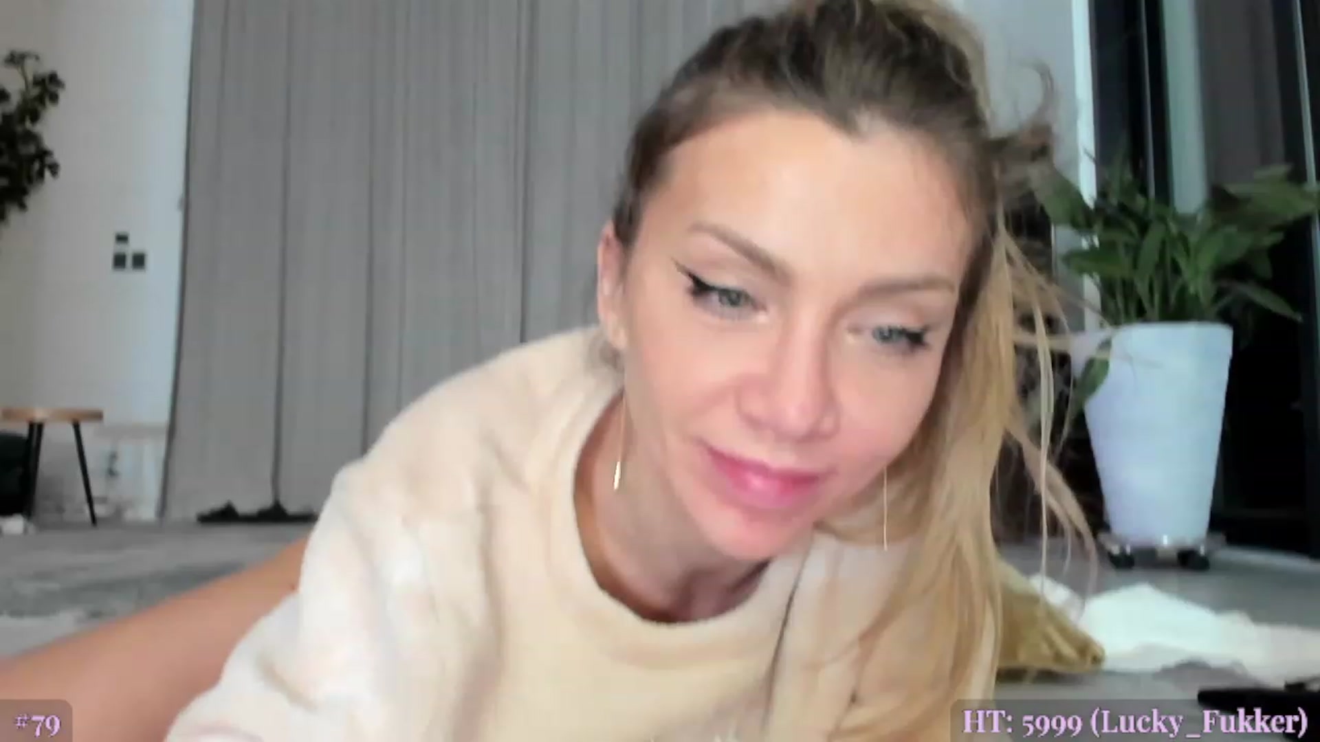 Gallery image thumbnail from AweJolie's myfreecams stream on, 01/28/2023, 05:02 image 20 of 20