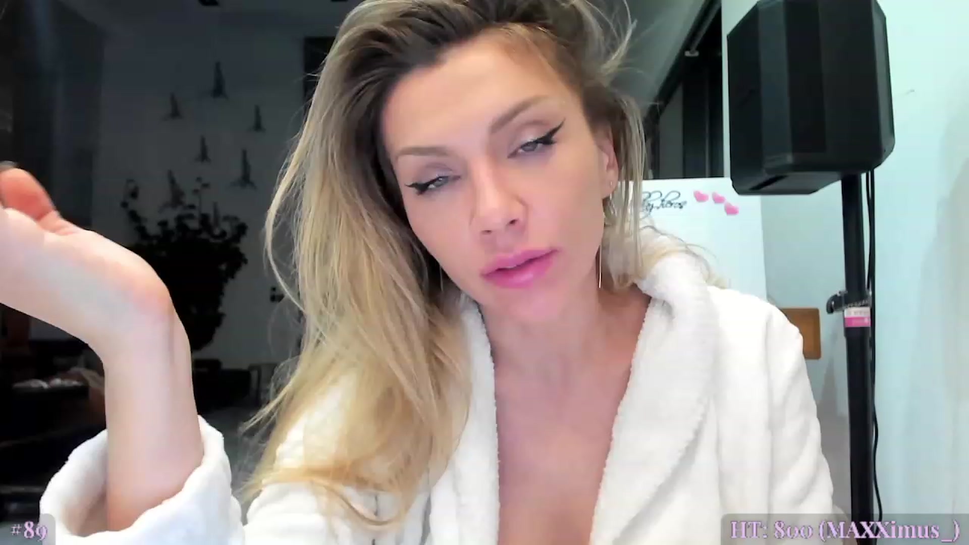 Gallery image thumbnail from AweJolie's myfreecams stream on, 01/31/2023, 05:06 image 3 of 20