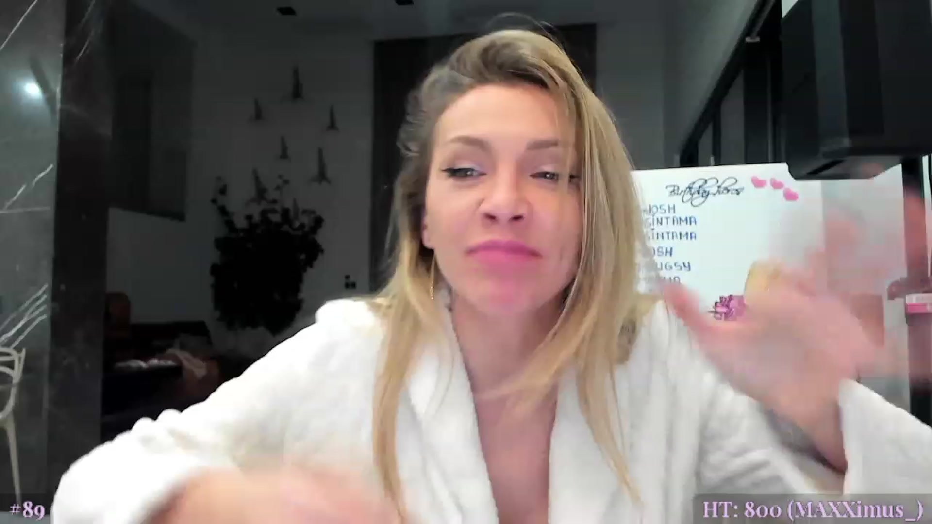Gallery image thumbnail from AweJolie's myfreecams stream on, 01/31/2023, 05:06 image 8 of 20