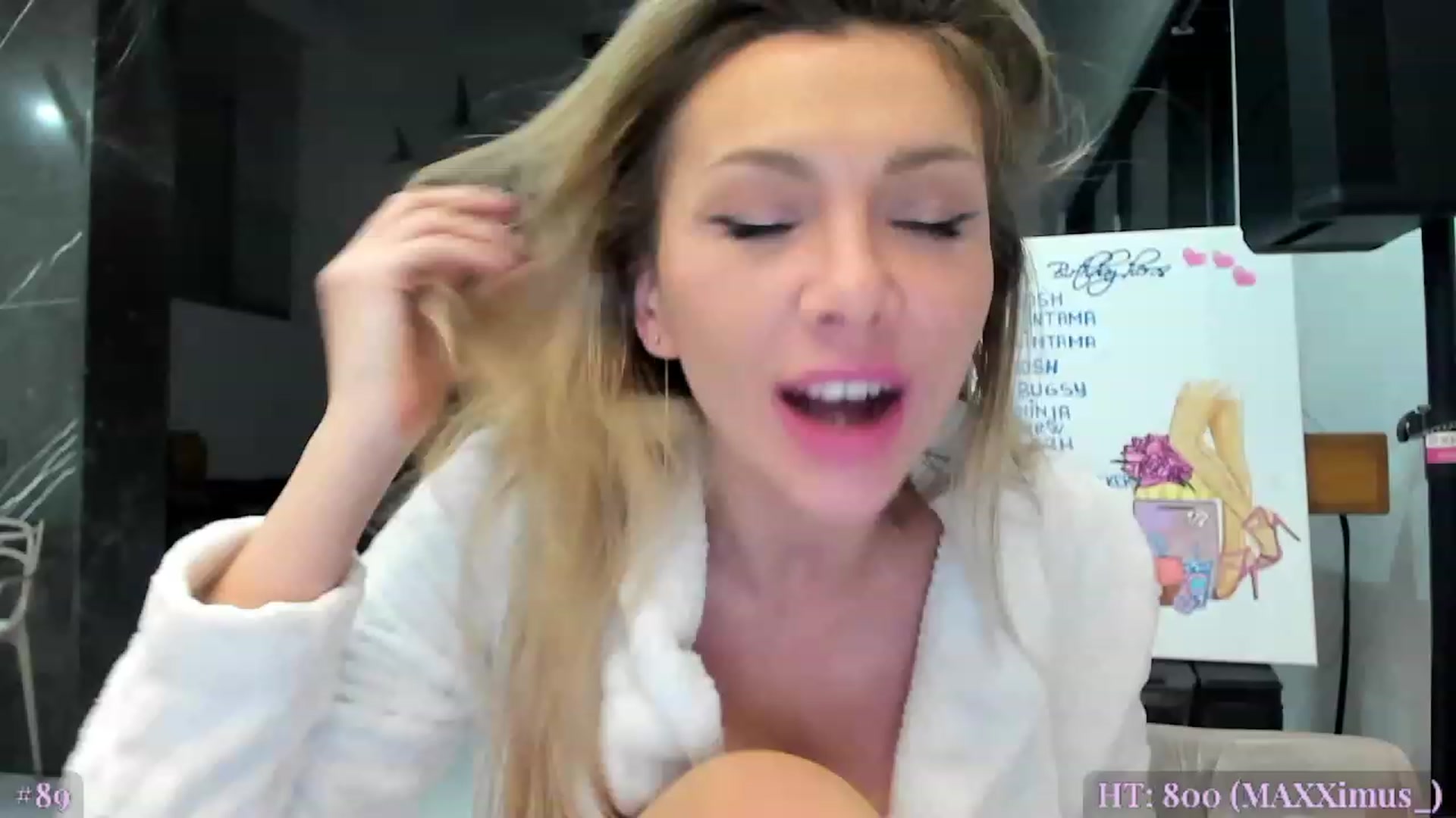 Gallery image thumbnail from AweJolie's myfreecams stream on, 01/31/2023, 05:06 image 4 of 20