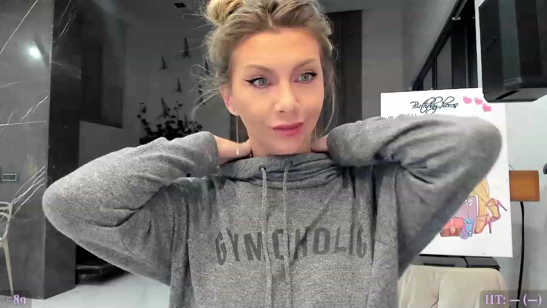 Gallery image thumbnail from AweJolie's myfreecams stream on, 02/01/2023, 02:00 image 1 of 20
