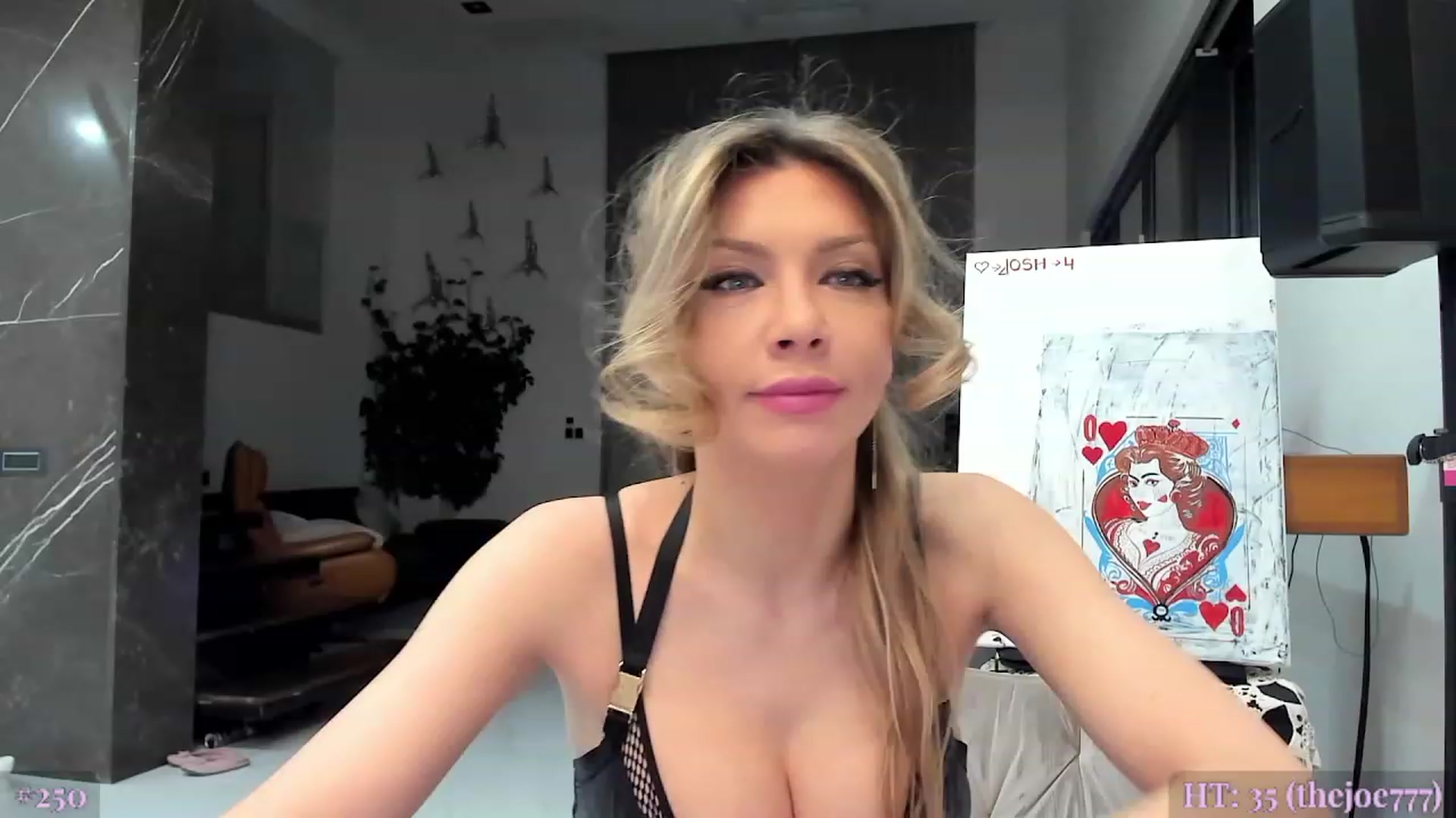 Gallery image thumbnail from AweJolie's myfreecams stream on, 02/05/2023, 23:34 image 14 of 20