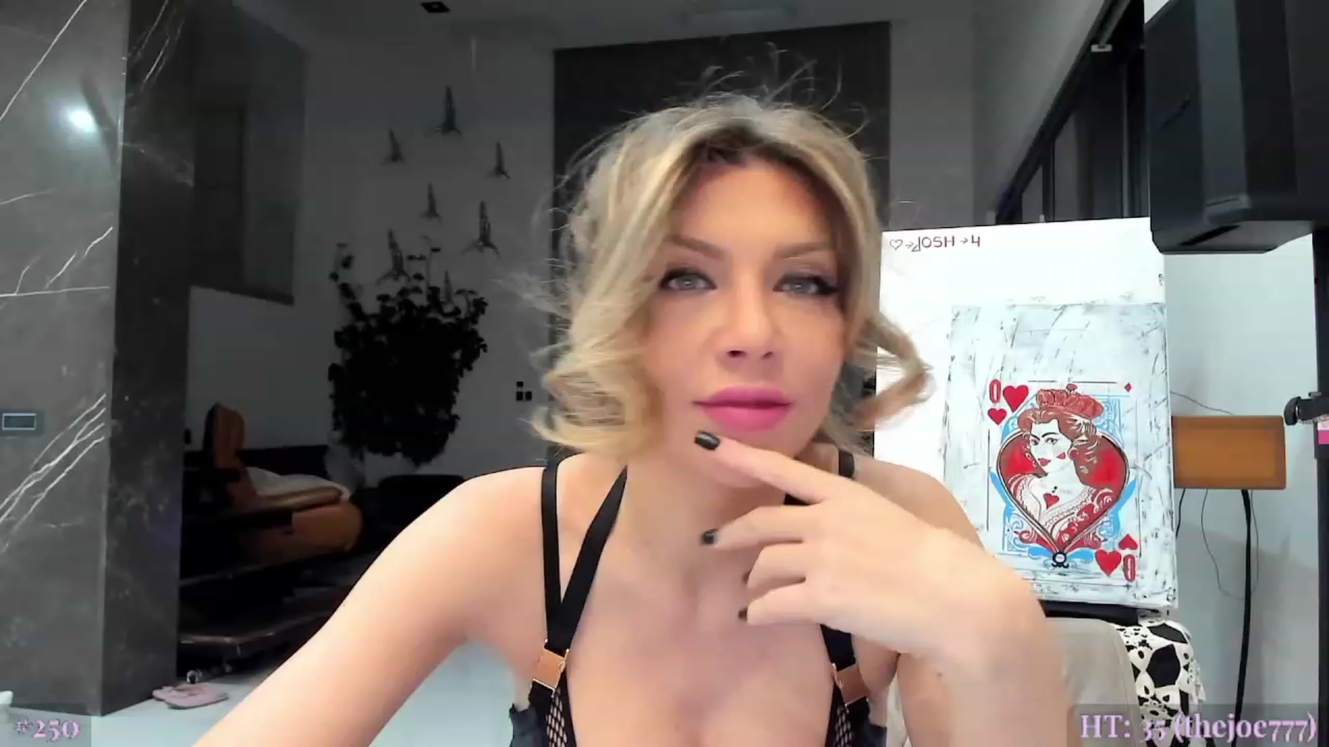 Gallery image thumbnail from AweJolie's myfreecams stream on, 02/05/2023, 23:34 image 16 of 20