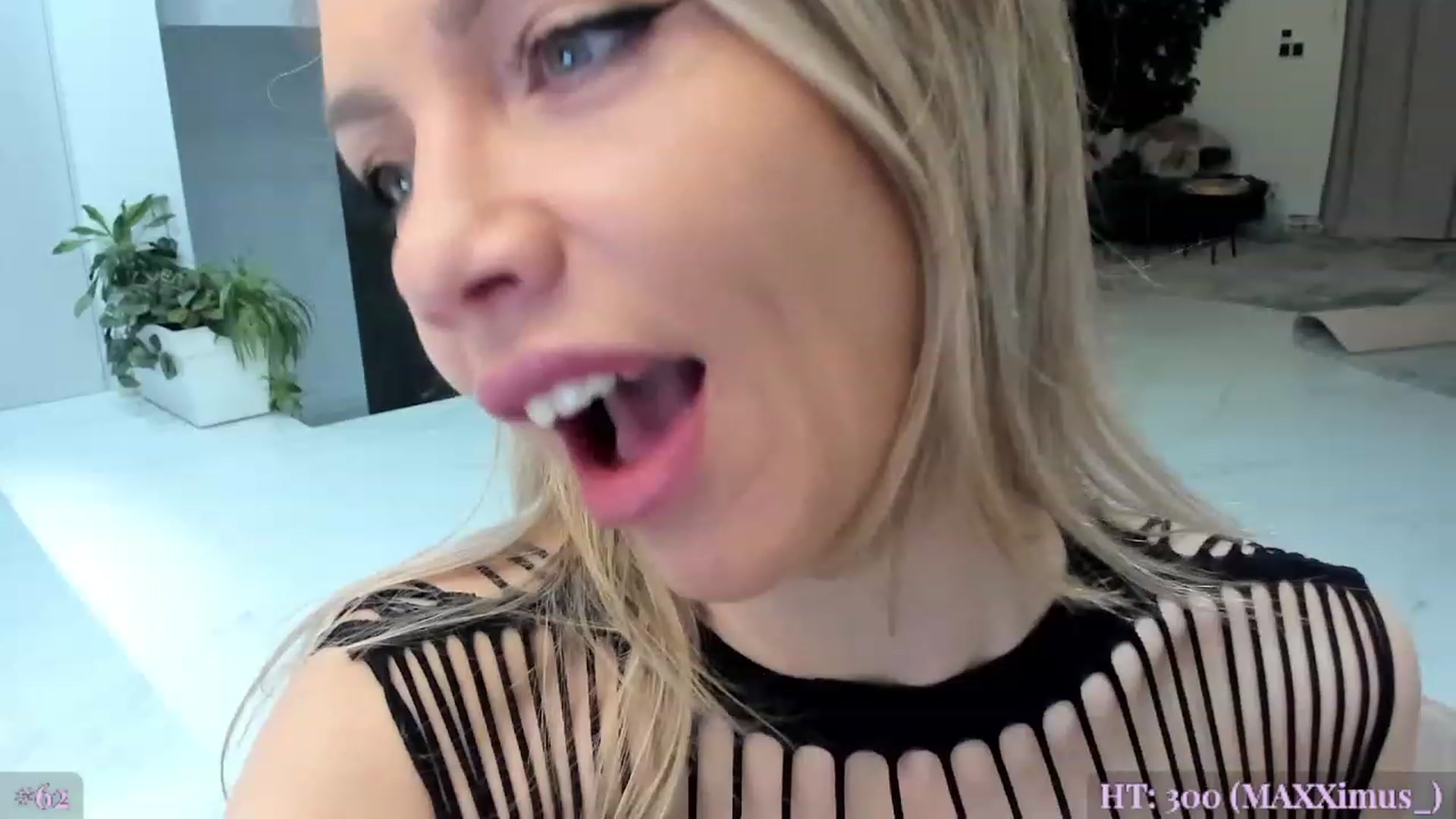 Gallery image thumbnail from AweJolie's myfreecams stream on, 02/13/2023, 24:44 image 11 of 20
