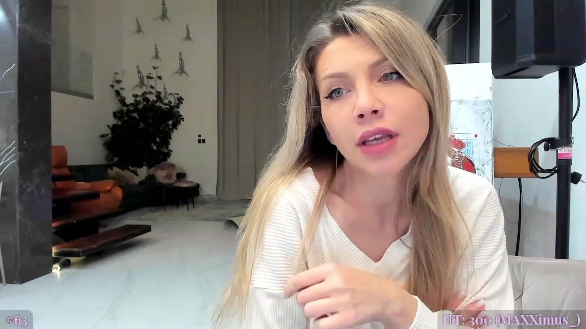 Gallery image thumbnail from AweJolie's myfreecams stream on, 02/13/2023, 24:44 image 4 of 20