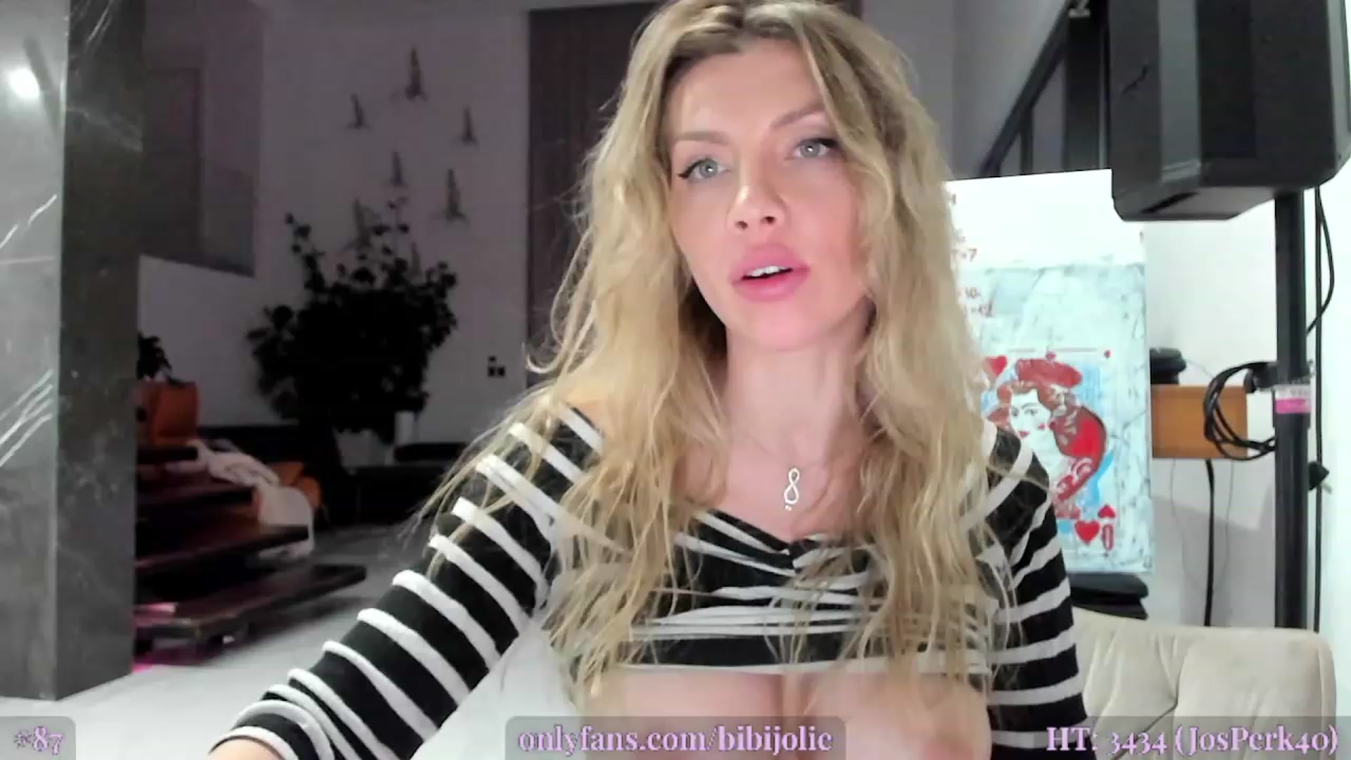 Gallery image thumbnail from AweJolie's myfreecams stream on, 02/19/2023, 03:41 image 18 of 20