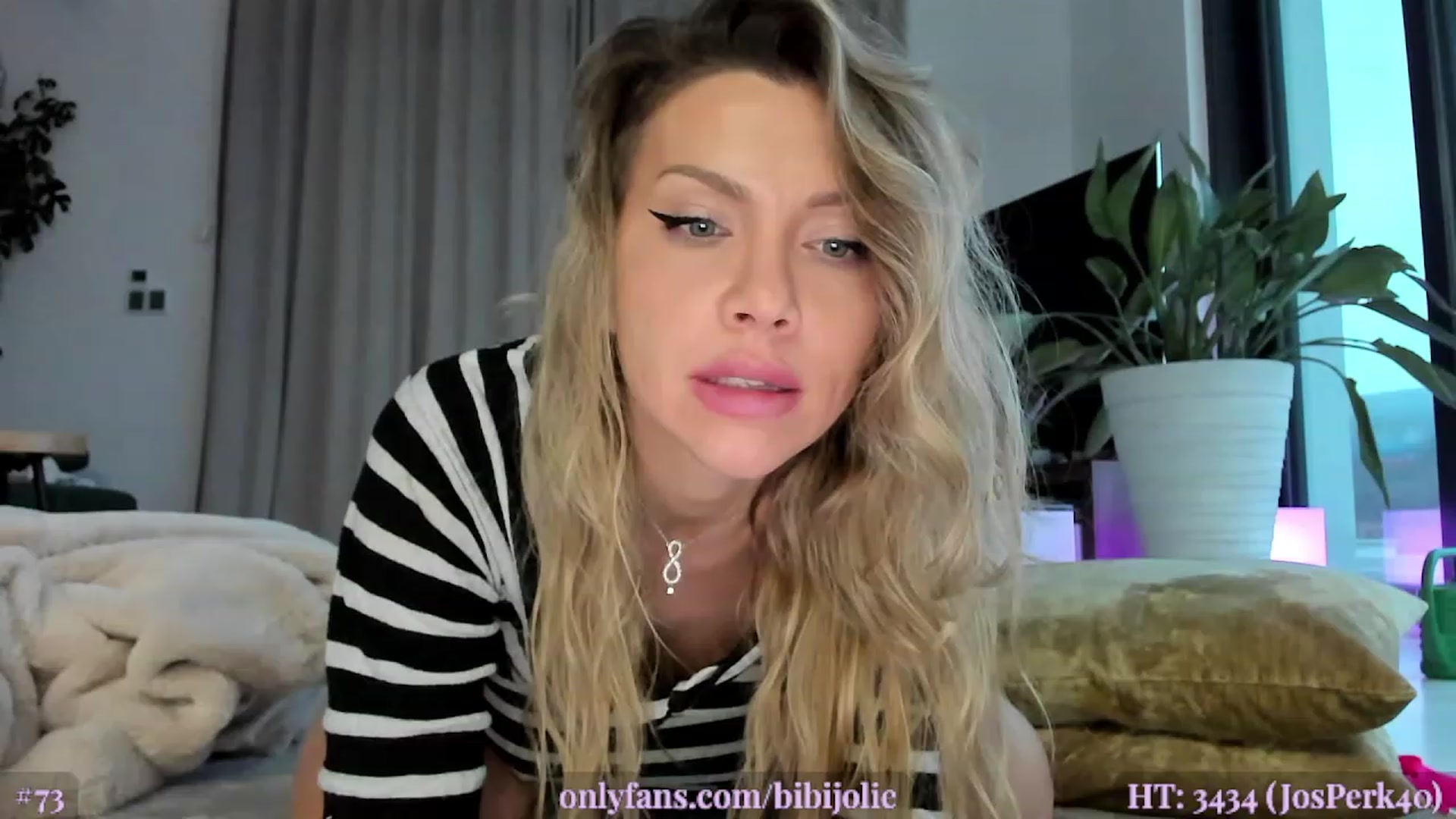 Gallery image thumbnail from AweJolie's myfreecams stream on, 02/19/2023, 06:46 image 2 of 20