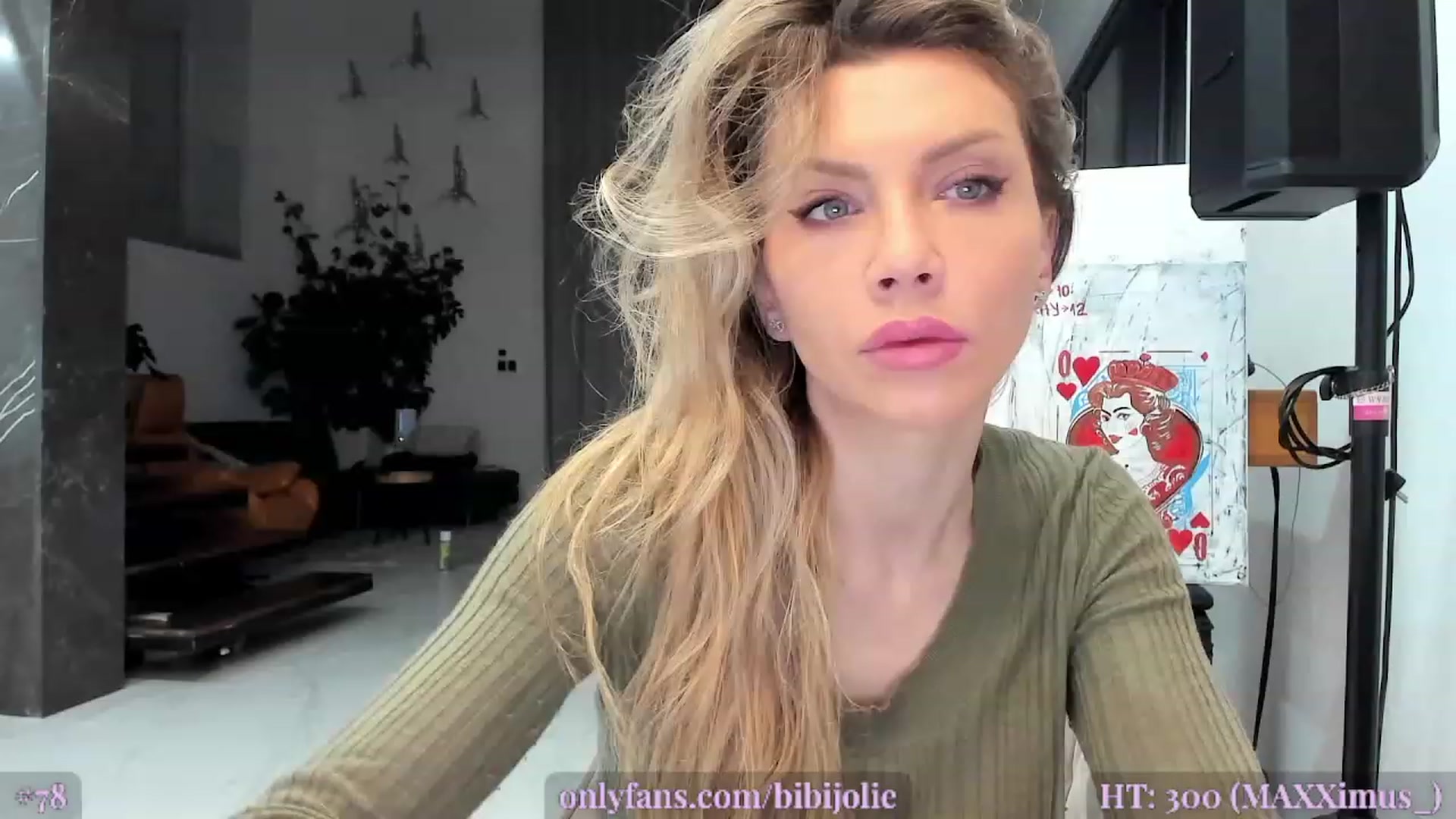 Gallery image thumbnail from AweJolie's myfreecams stream on, 02/20/2023, 01:12 image 6 of 20