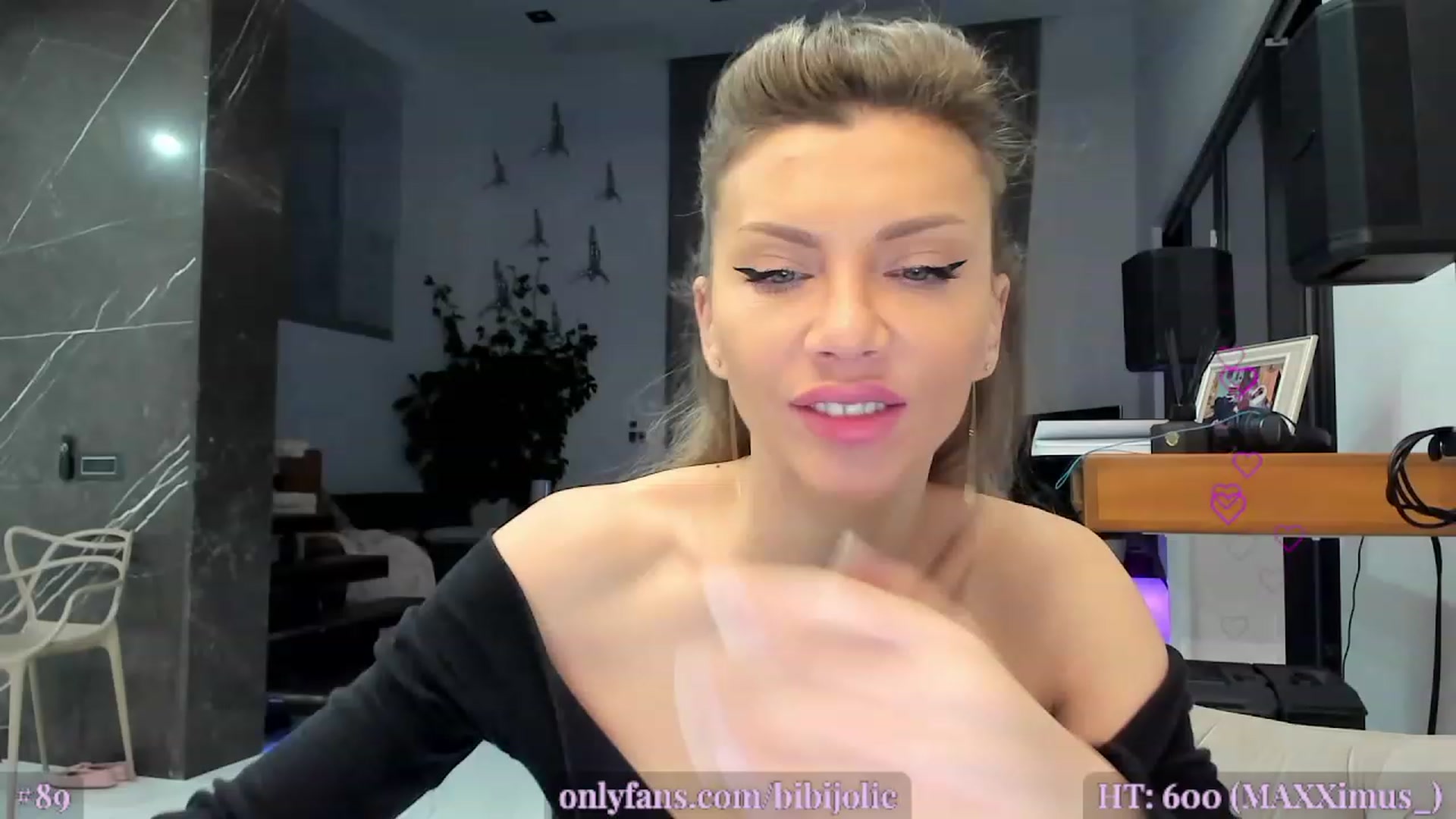 Gallery image thumbnail from AweJolie's myfreecams stream on, 02/23/2023, 24:56 image 15 of 20