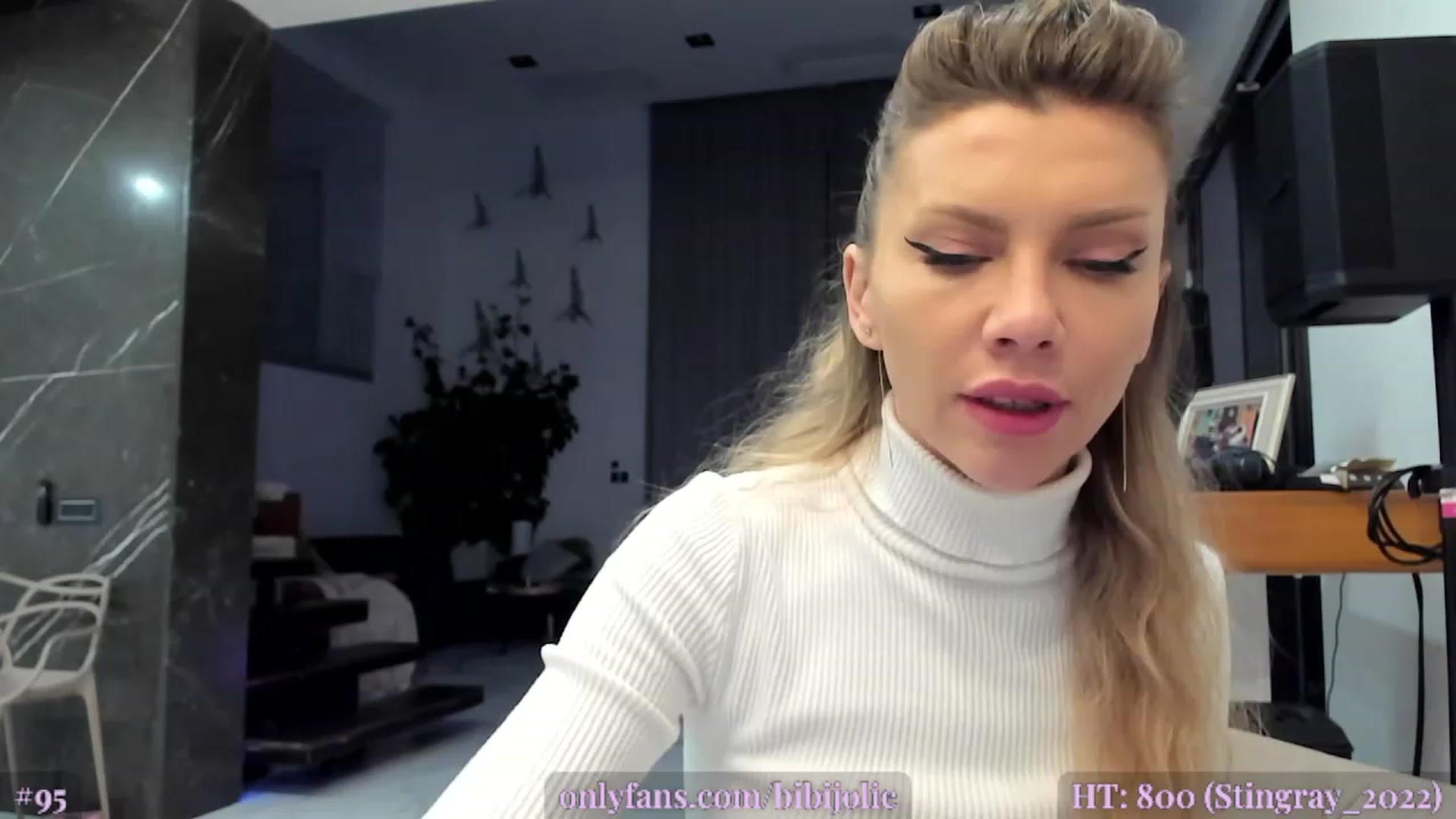 Gallery image thumbnail from AweJolie's myfreecams stream on, 02/24/2023, 03:20 image 3 of 20